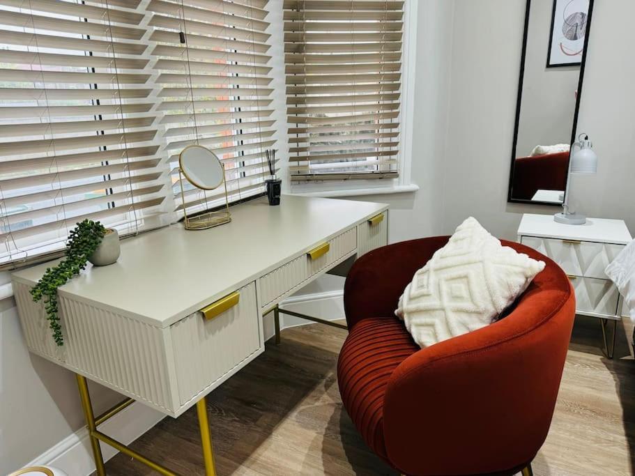 10 Min From Stratford Shopping Centre, Garden! Londres