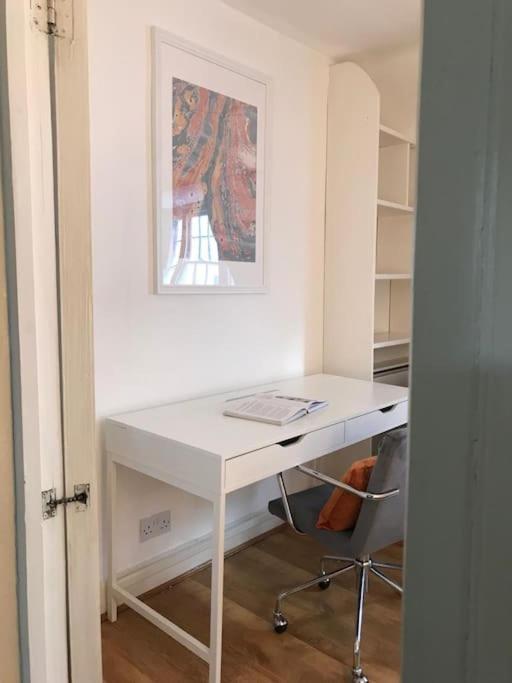 Authentic 3 Bed Historic House Soho, Appartement *