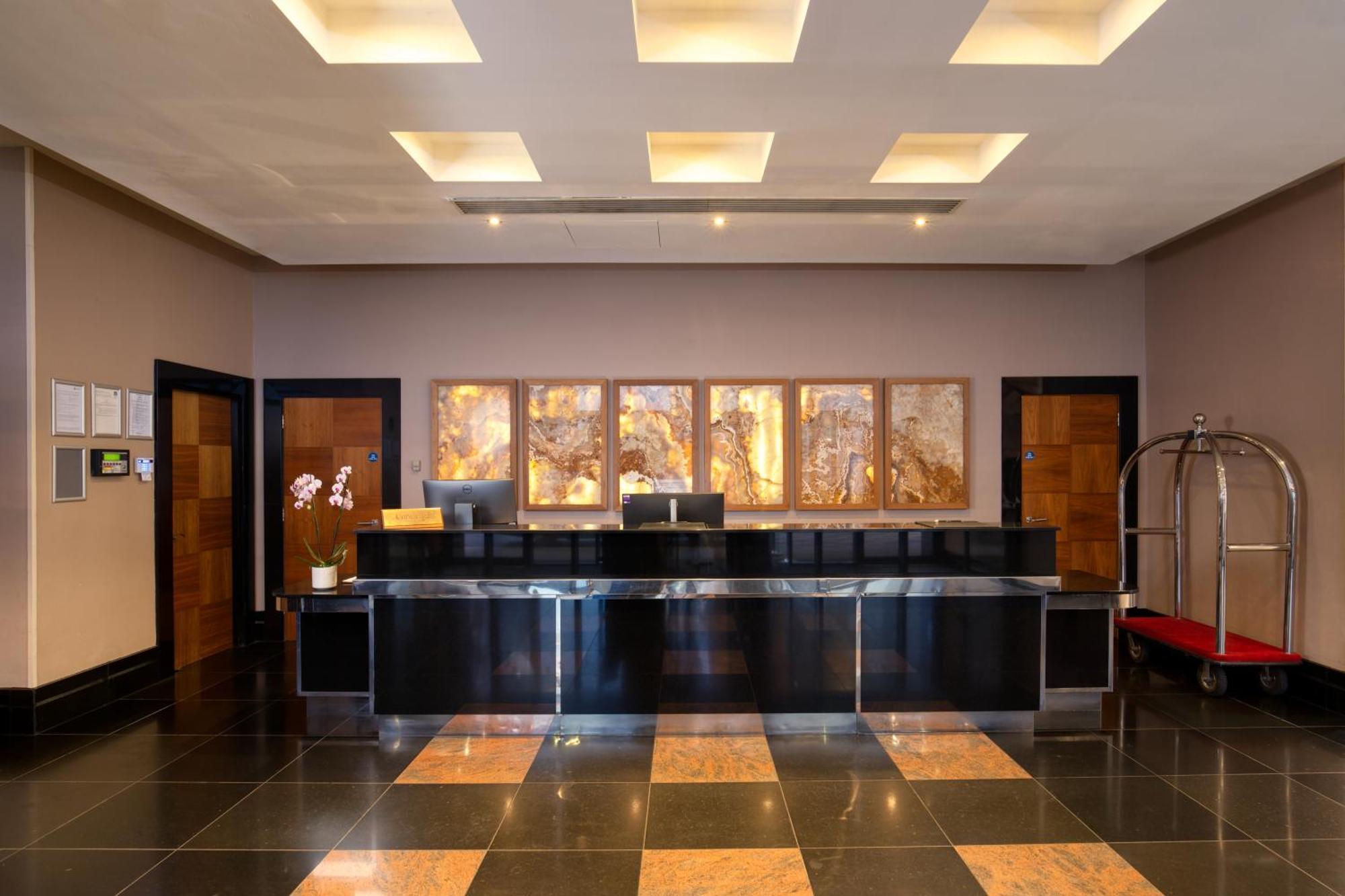 The Chelsea Harbour And 5* Londres