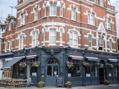 The Kings Arms Acomodação com café da manhã 
