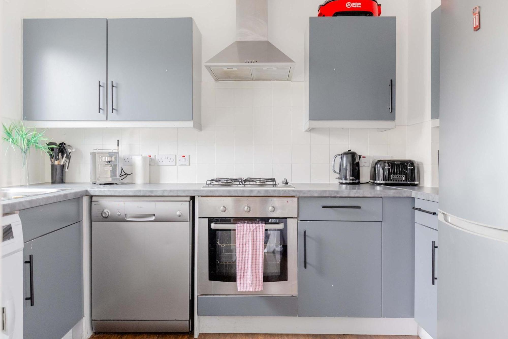 Bright 2 Bedroom Flat In Lambeth With Balcony * Londres