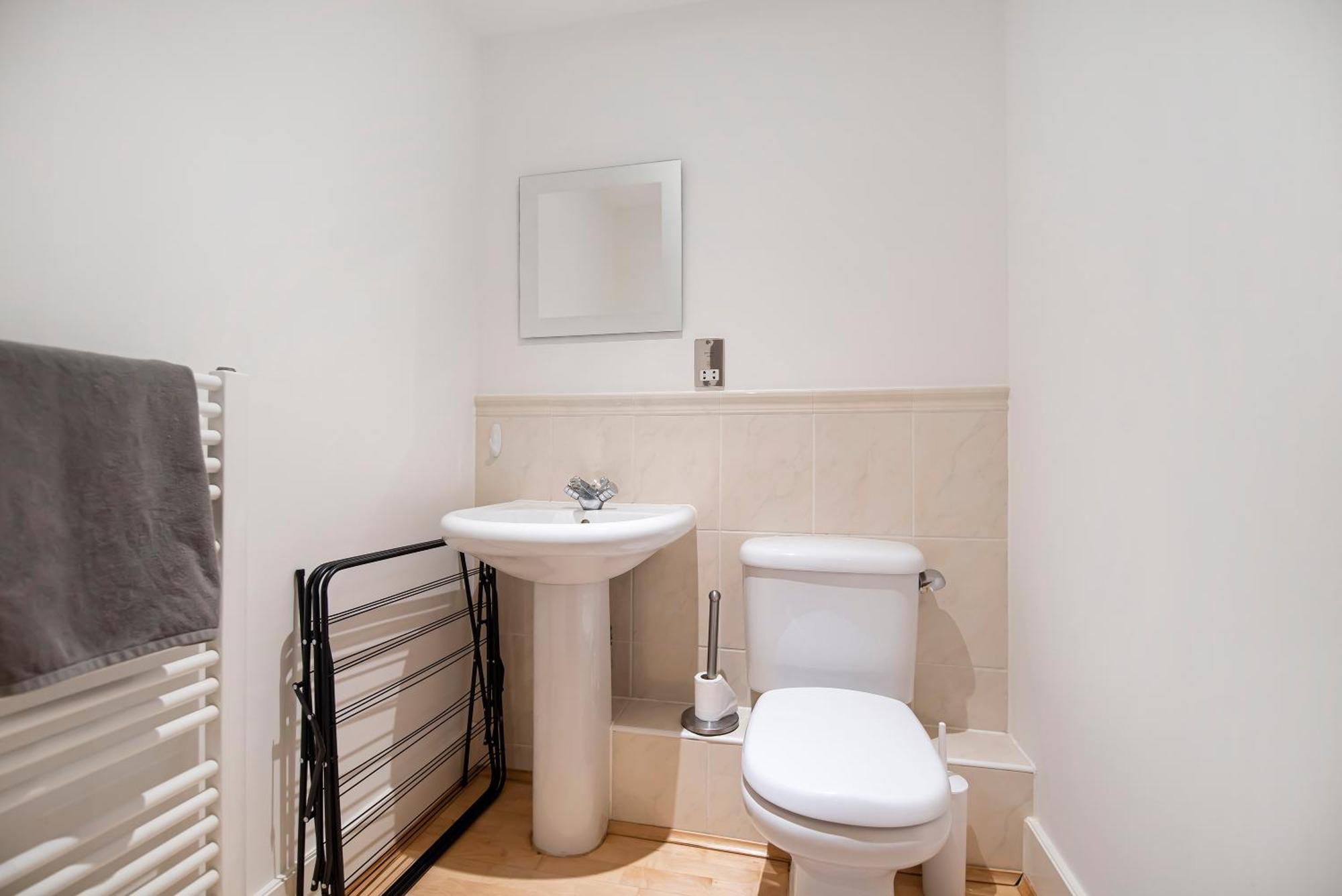 Modern 2 Bedroom 2 Bath With River View Appartement