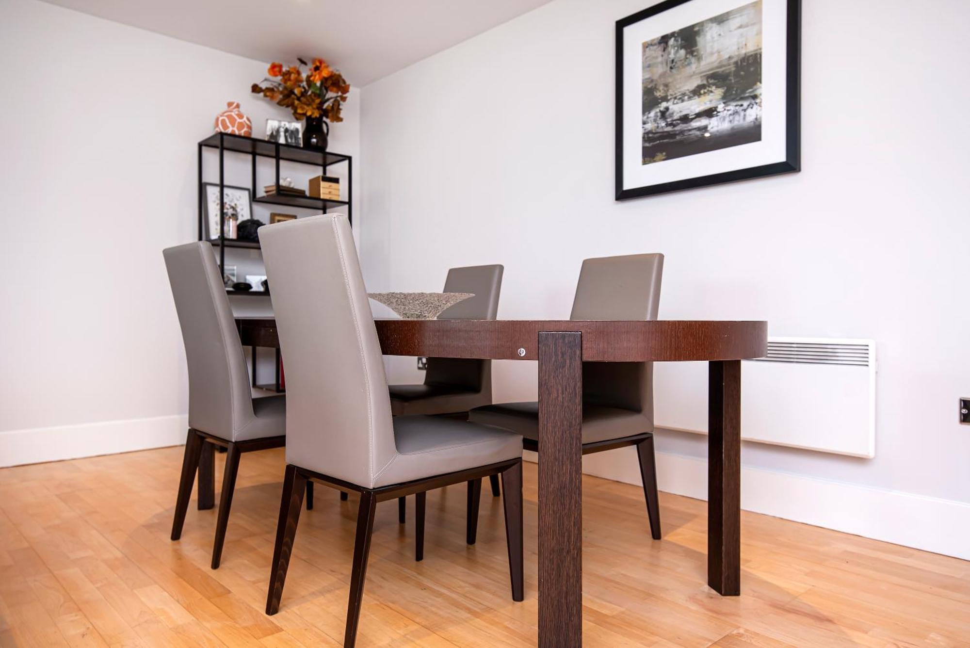 Modern 2 Bedroom 2 Bath With River View * Londen