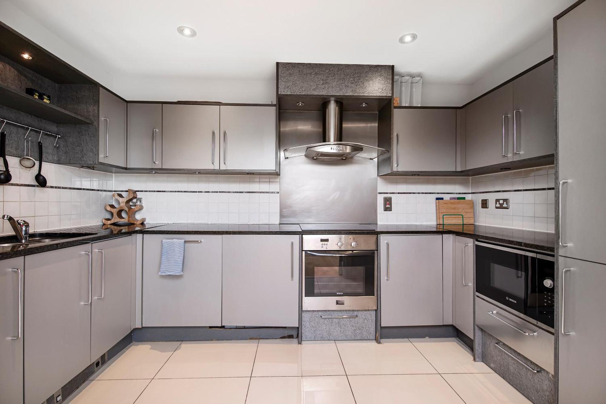 Appartement Modern 2 Bedroom 2 Bath With River View Londen
