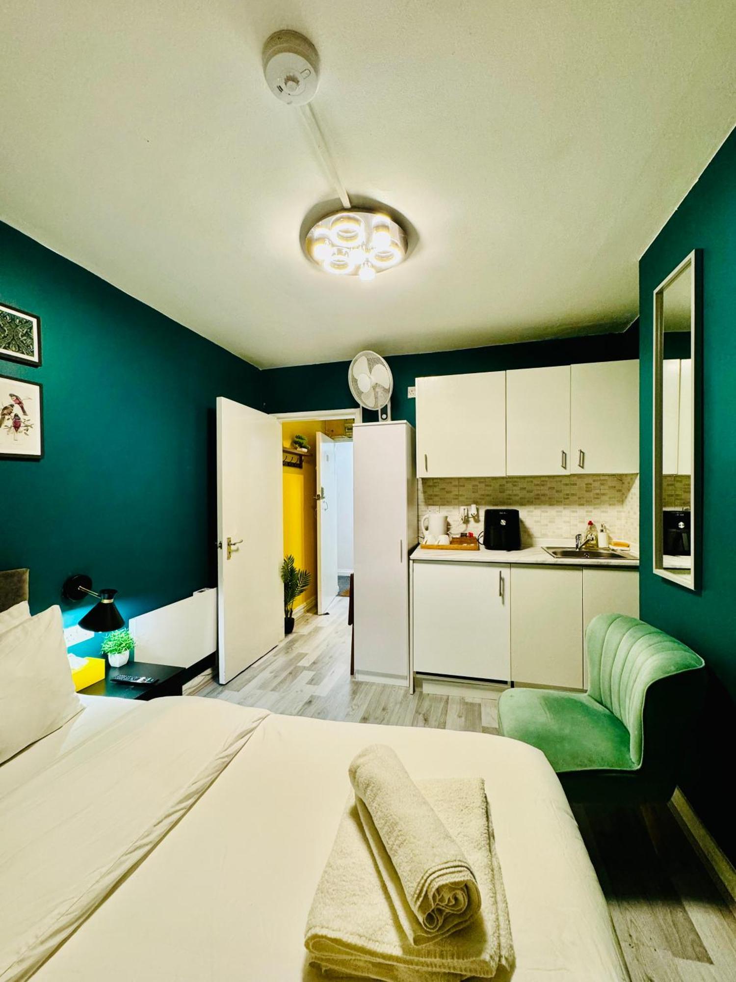 Apartamento Unique Studio Flat In City 1110 *