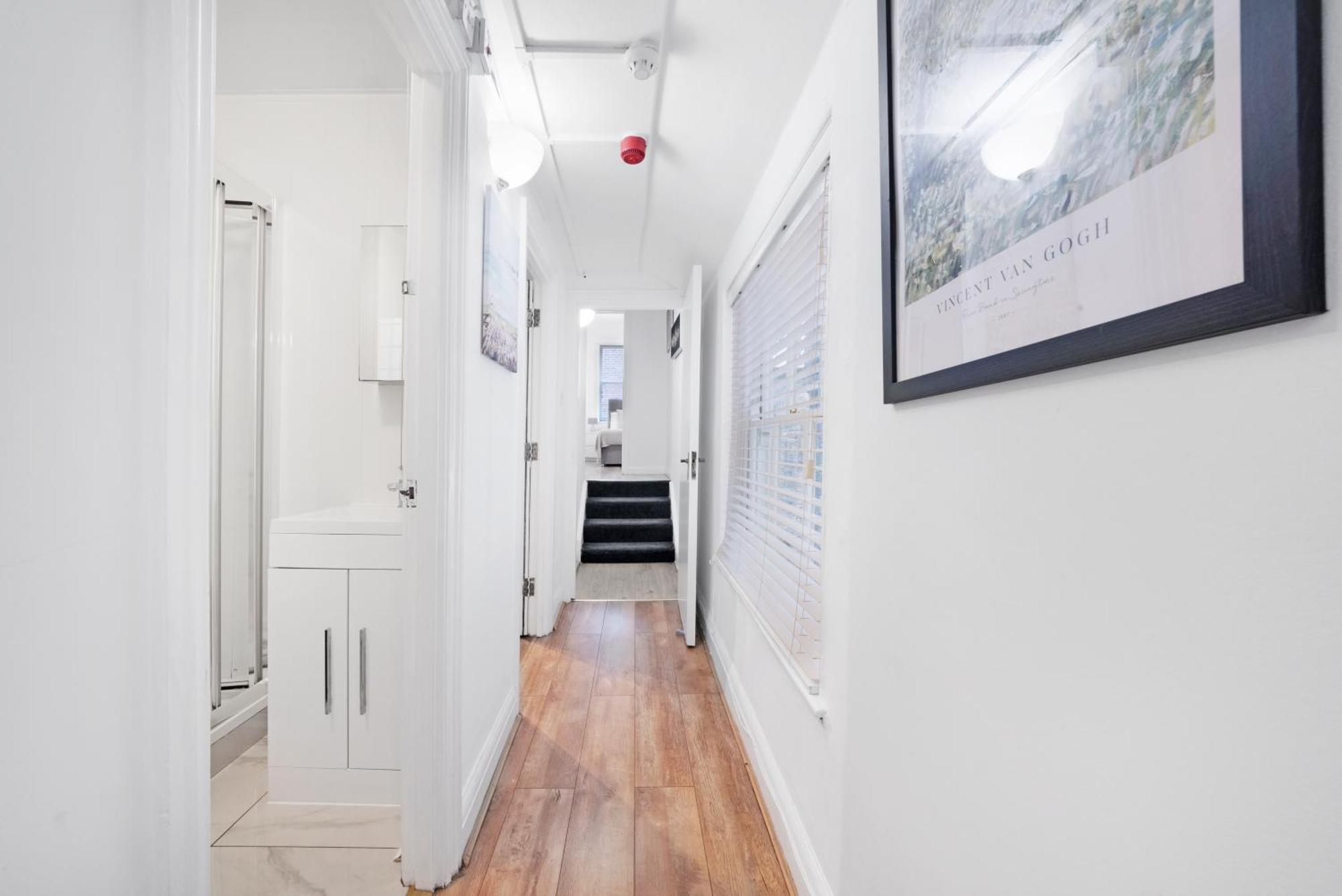 2 Bed Piccadilly 1 *