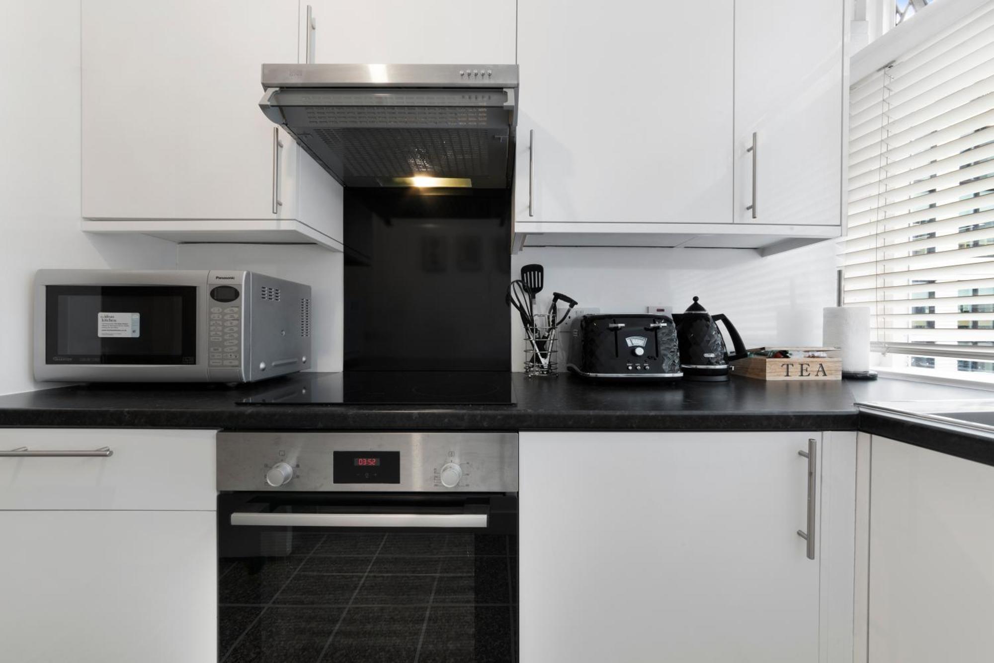 Apartamento 2 Bed Apartment- London- Lift & Balcony Londres