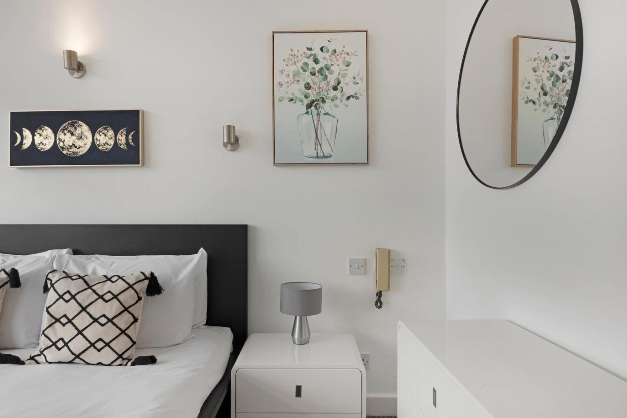2 Bed Apartment- London- Lift & Balcony Londres