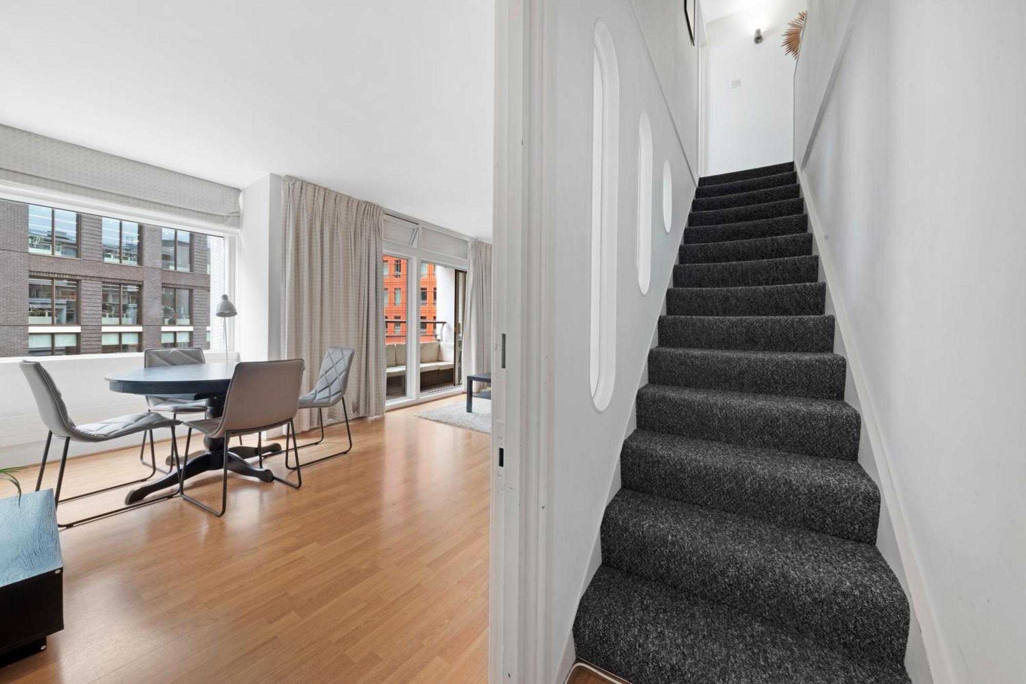 2 Bed Apartment- London- Lift & Balcony * Londres