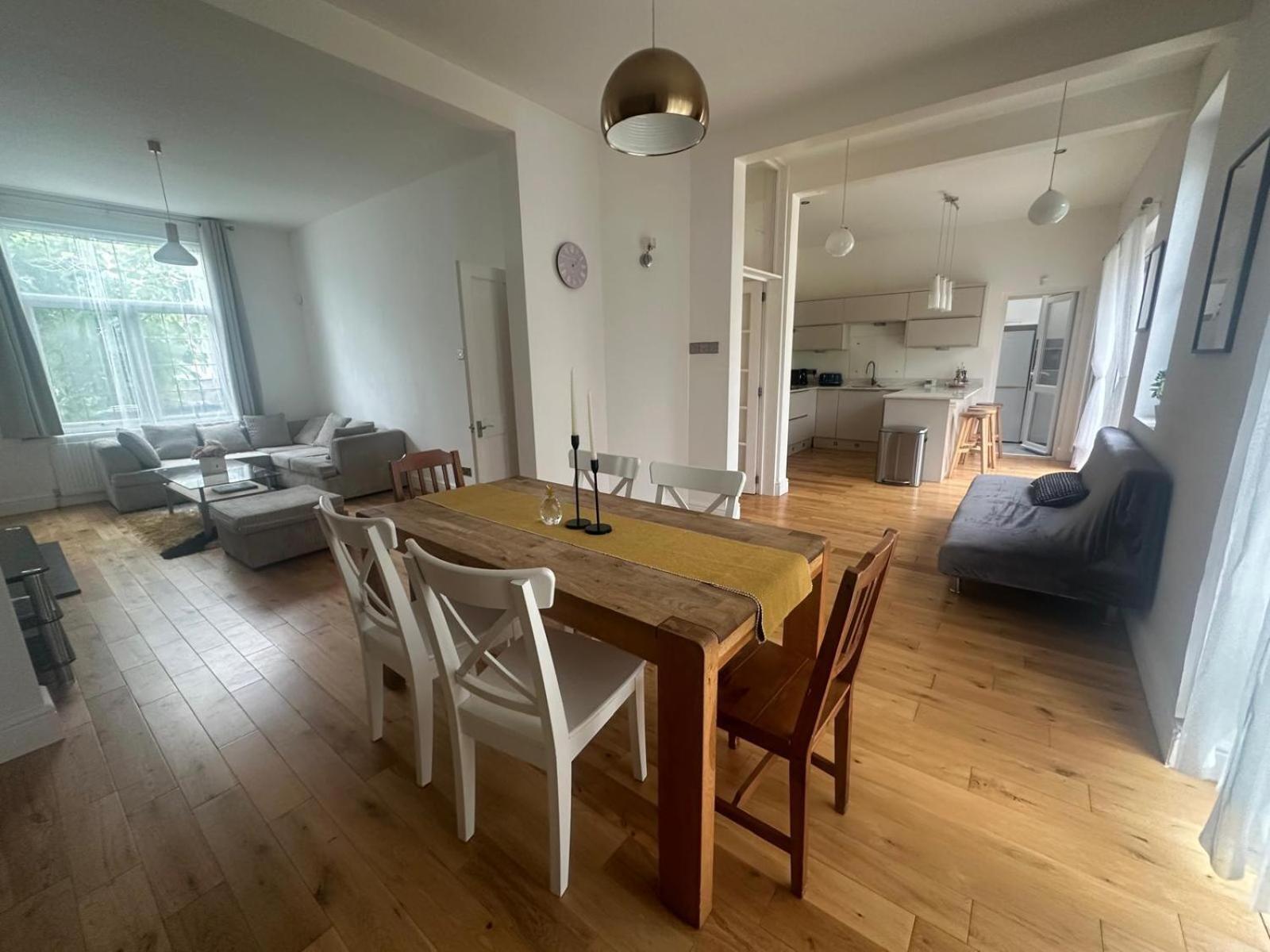 Luxurious Living 4 Bedroom Londres