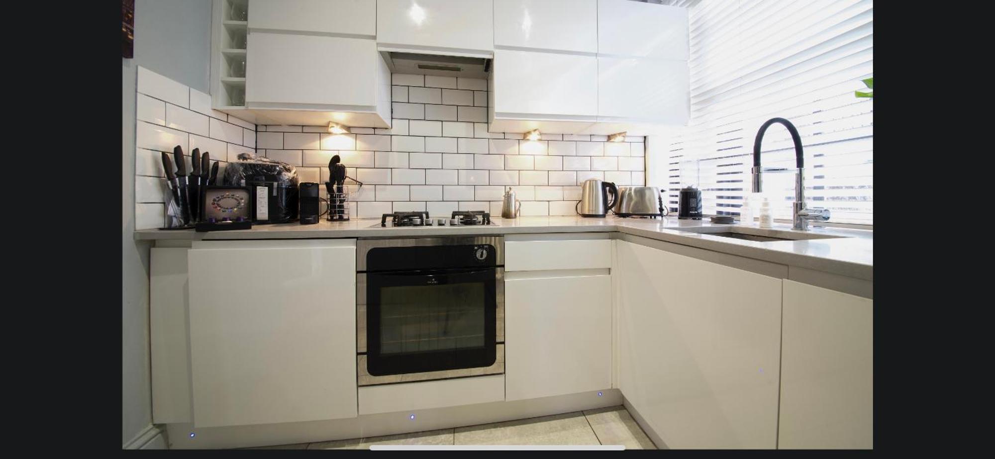 Tower Bridge 3bedsecure Parking Shad Thames Luxuury Boutique Historic Bright Warehouse Gated Parking Upto 4 Vehicles Inc