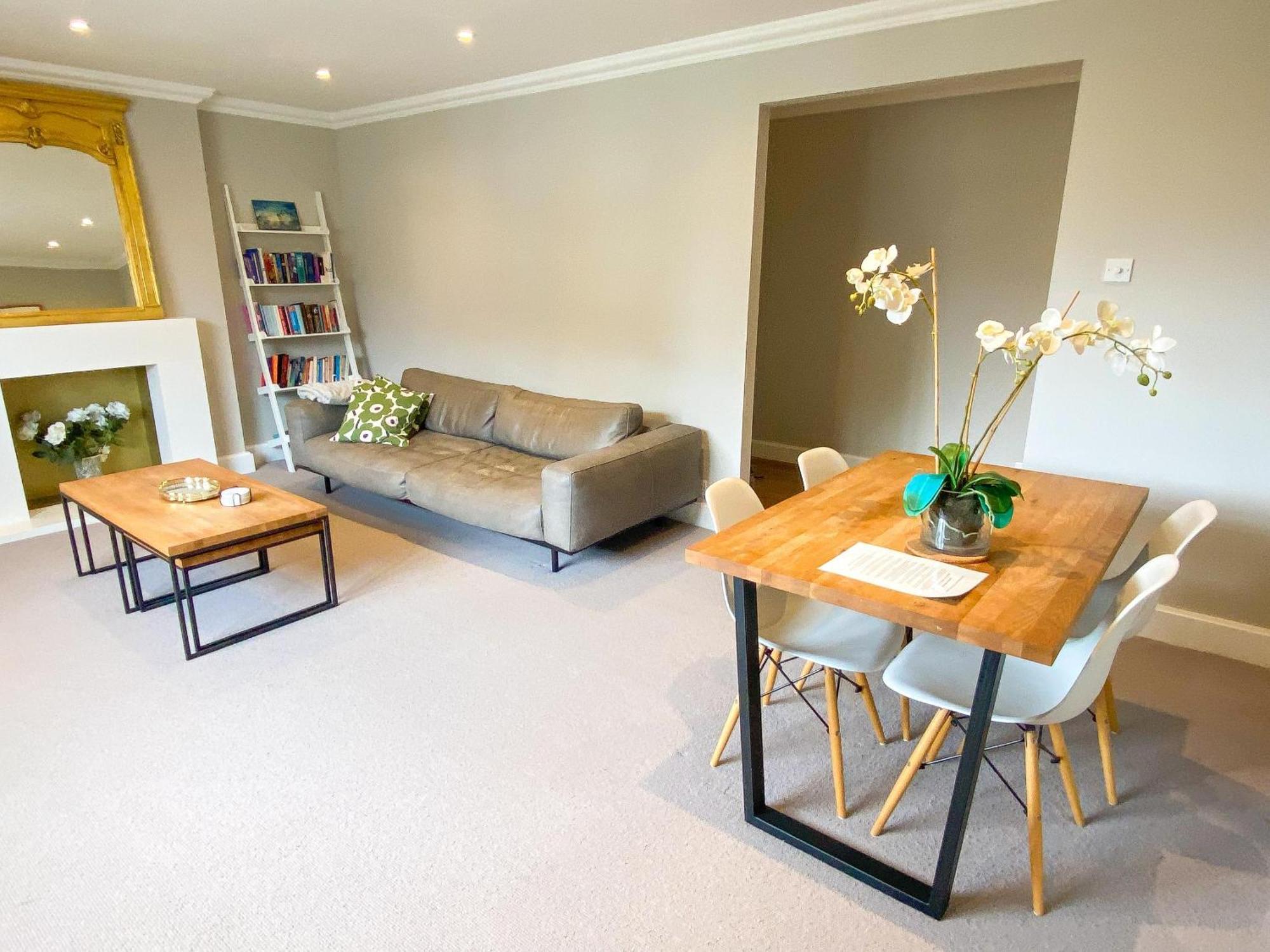Exquisite Floor Flat Heart Of Chelsea * Londres