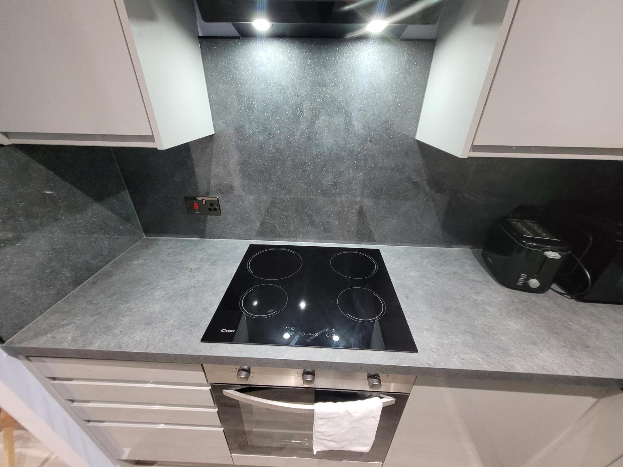 Private In A 2 Bed In Zone 2 Guest house *