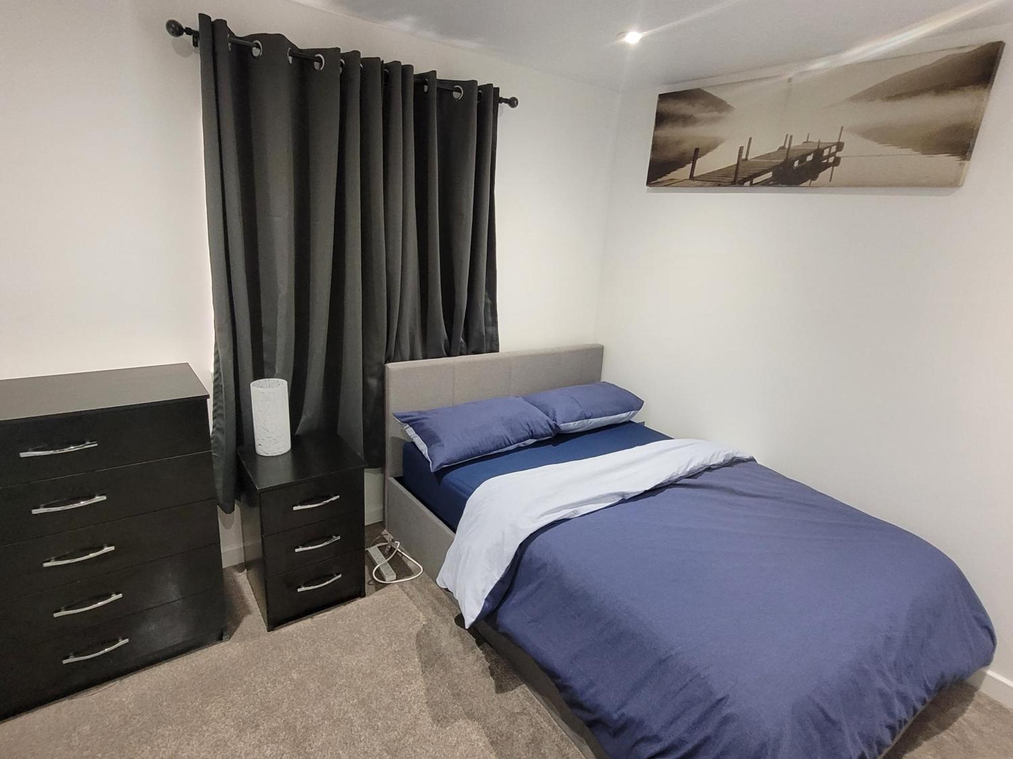 Private In A 2 Bed In Zone 2 * London