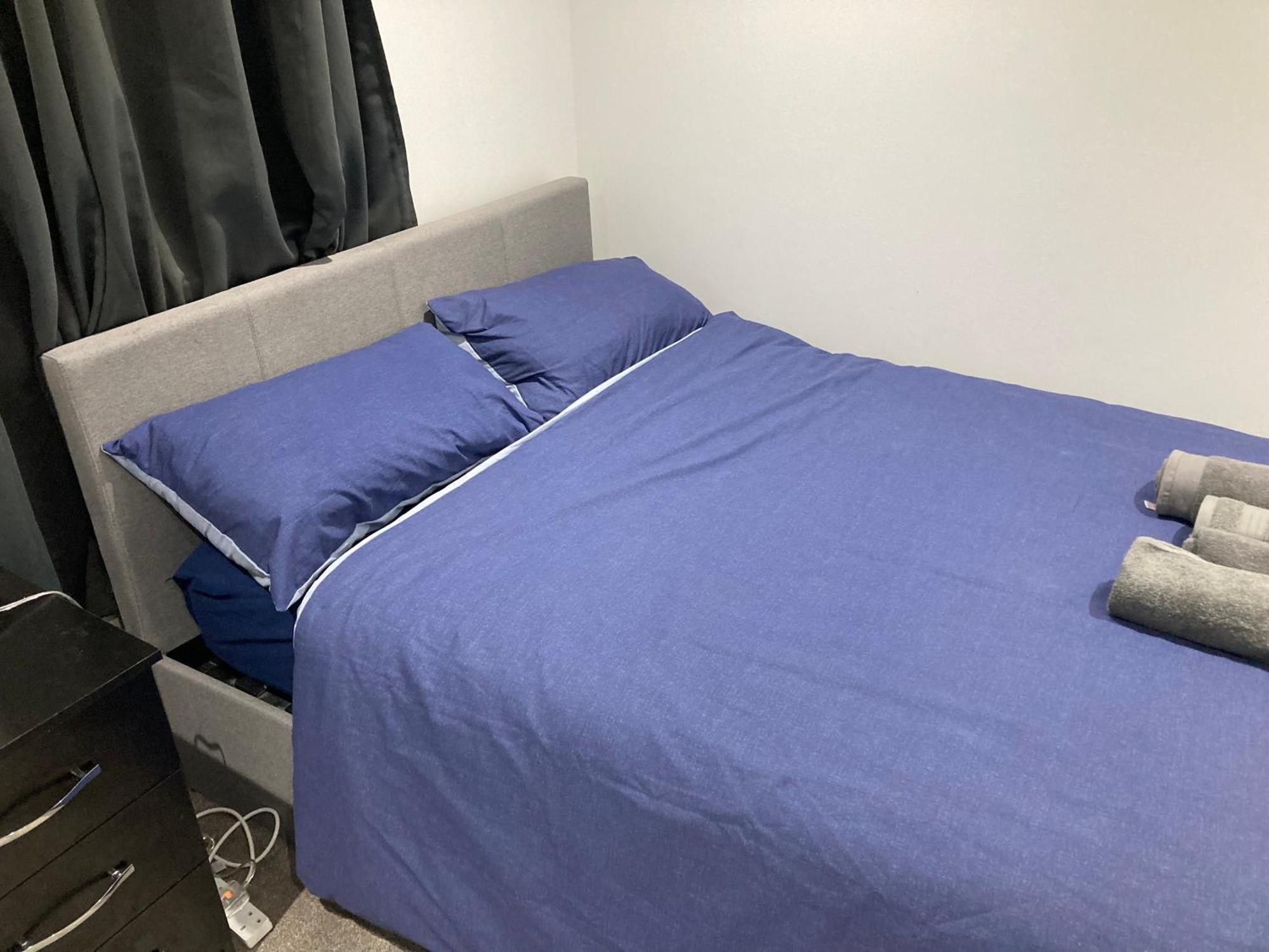 Private In A 2 Bed In Zone 2