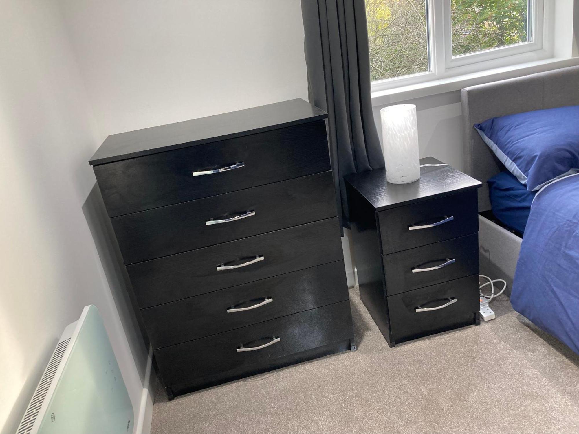 Guest house Private In A 2 Bed In Zone 2 London