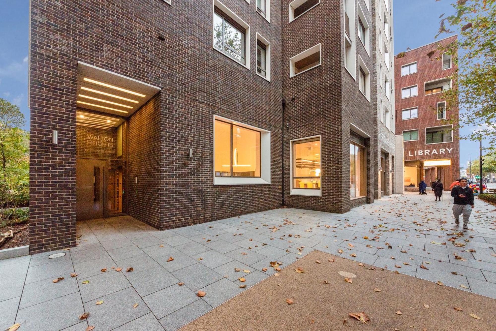 Modern 2 Bed Heart Of Elephant Castle *