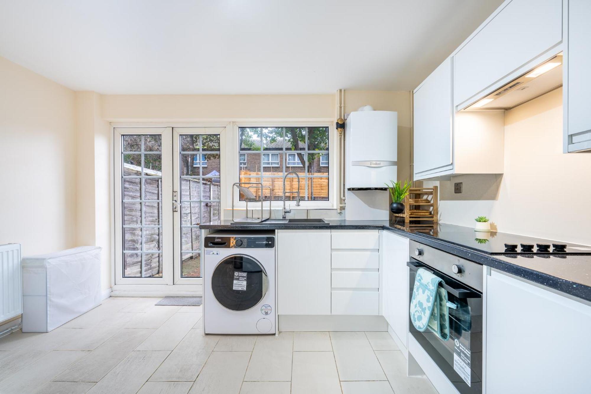 Casa de férias Wilkinsons Home-free Parking, Perfect For Contractors & Weekend Getaways, Near Airport & Excel