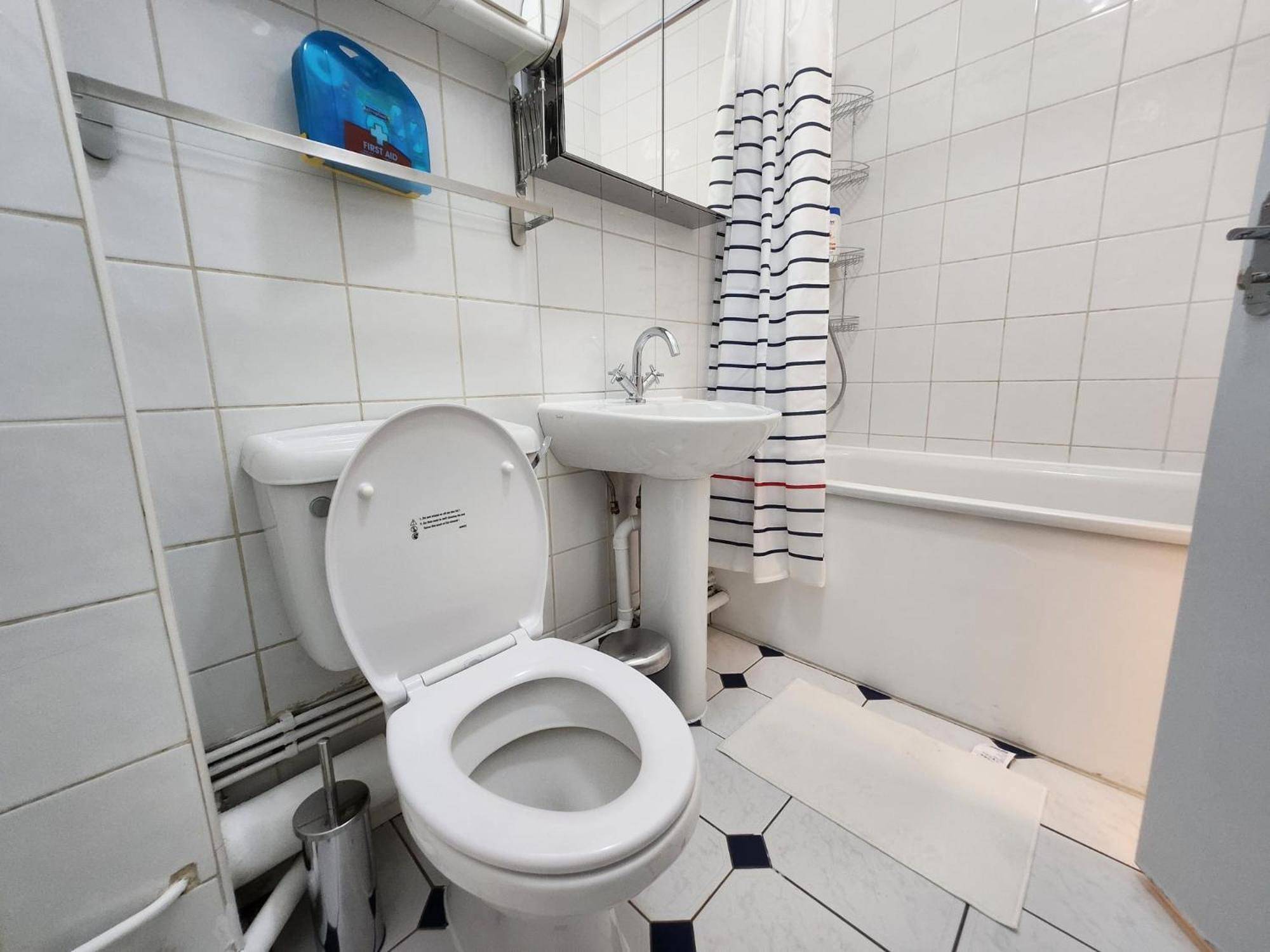 St 6 - 2 Min Walk From Tube Cozy Appartement