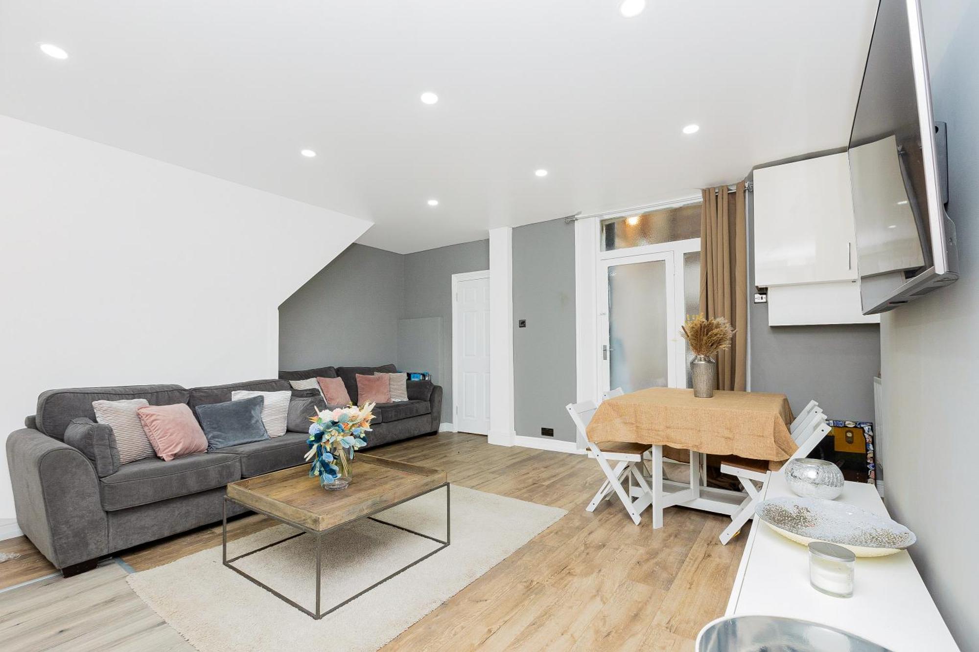 2br Flat In Kensington, 2 Mints Earl's Court Tube Apartamento