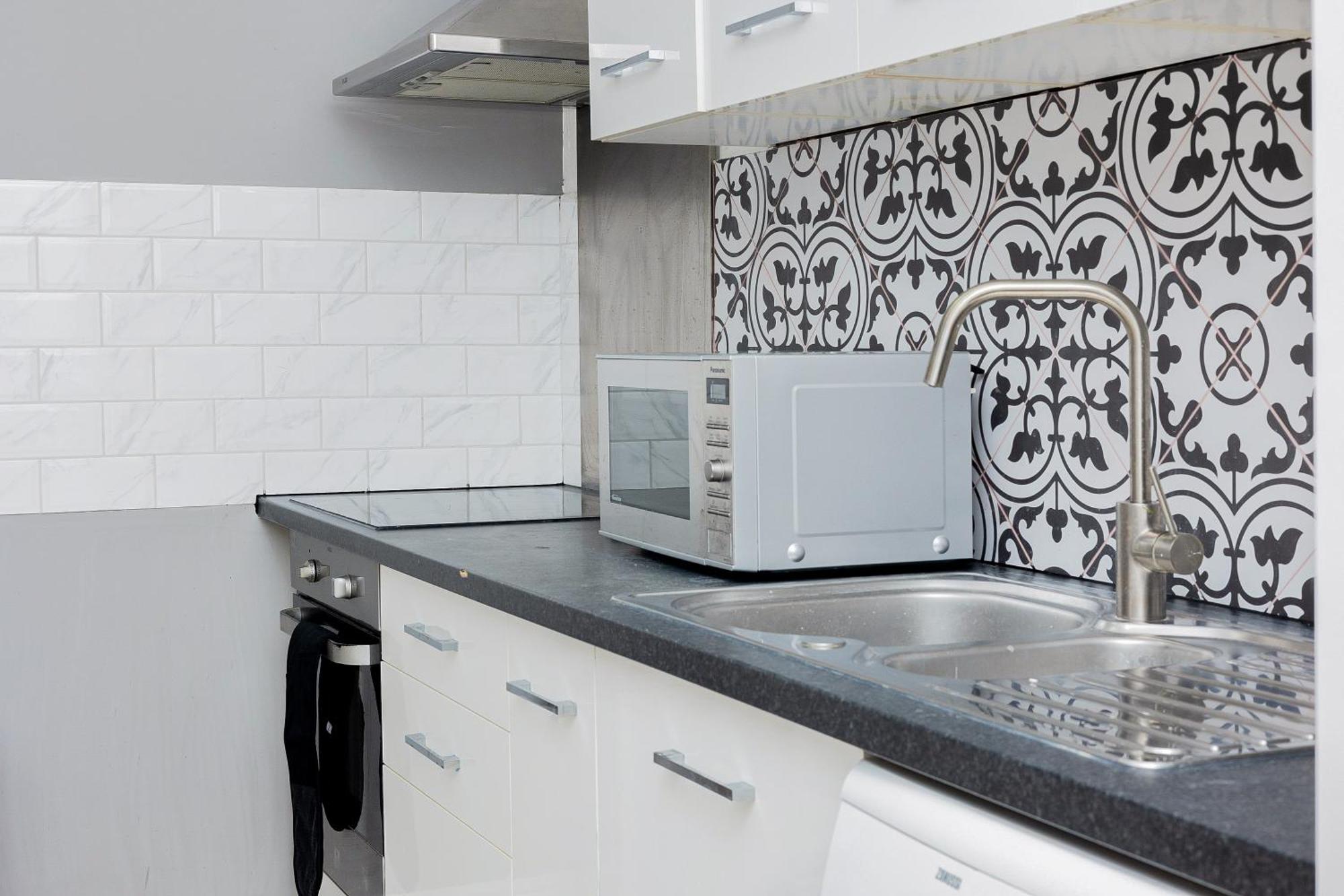2br Flat In Kensington, 2 Mints Earl's Court Tube * Londres