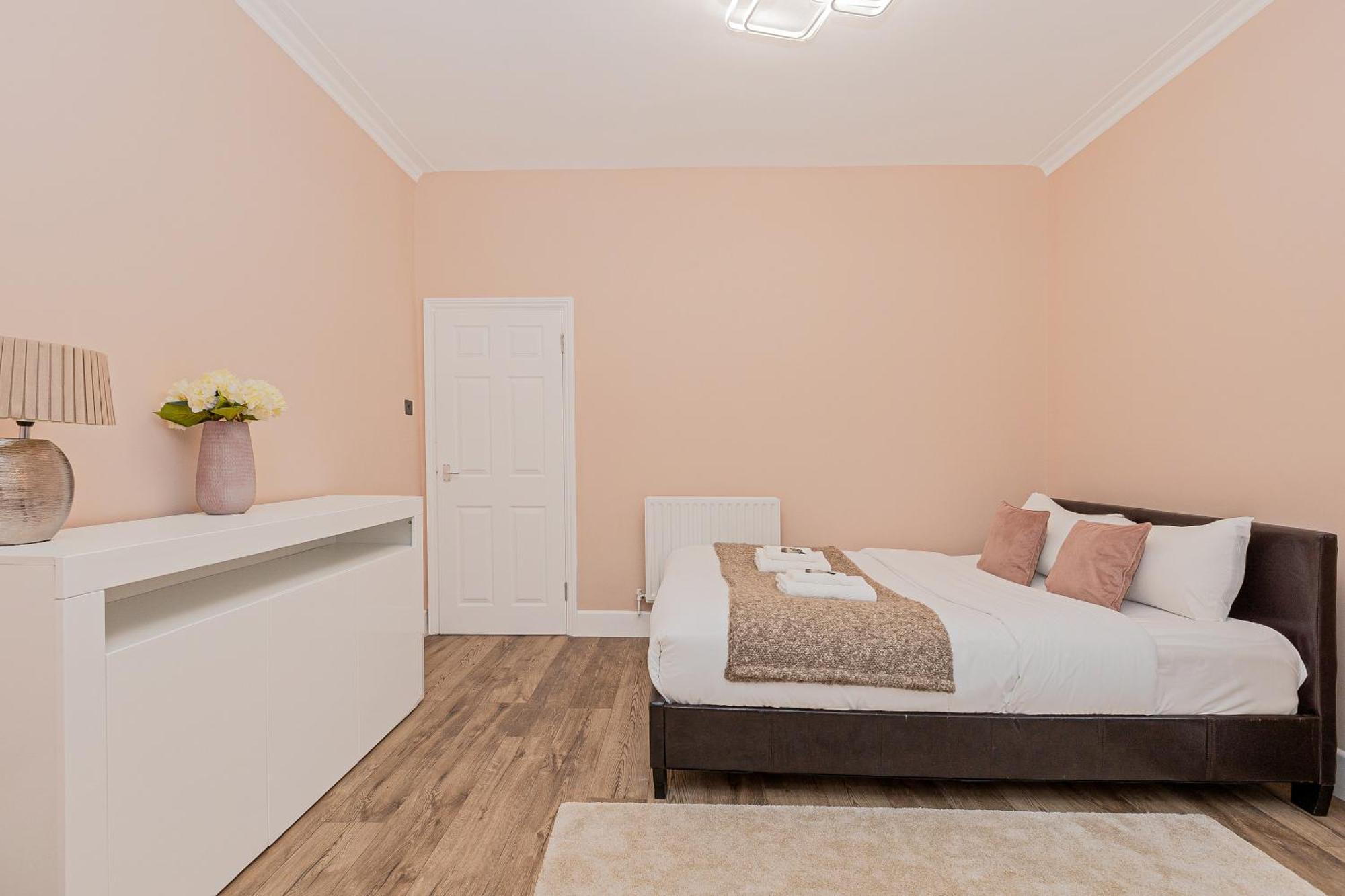 2br Flat In Kensington, 2 Mints Earl's Court Tube Londres