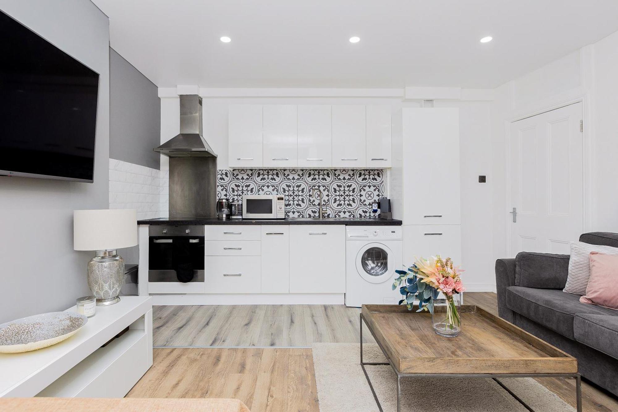 2br Flat In Kensington, 2 Mints Earl's Court Tube Londres