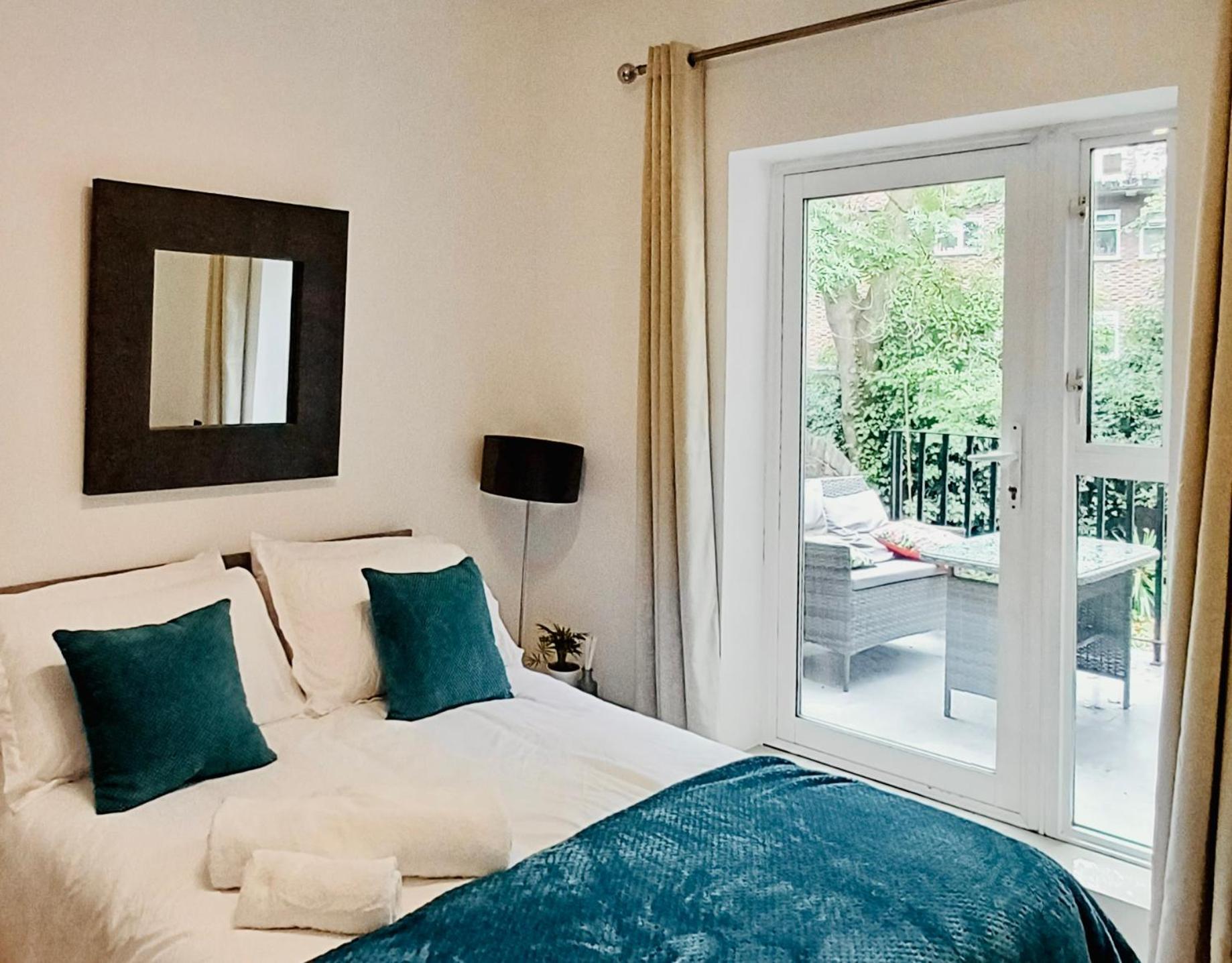 Olympia 2 Bed Terrace Appartement *