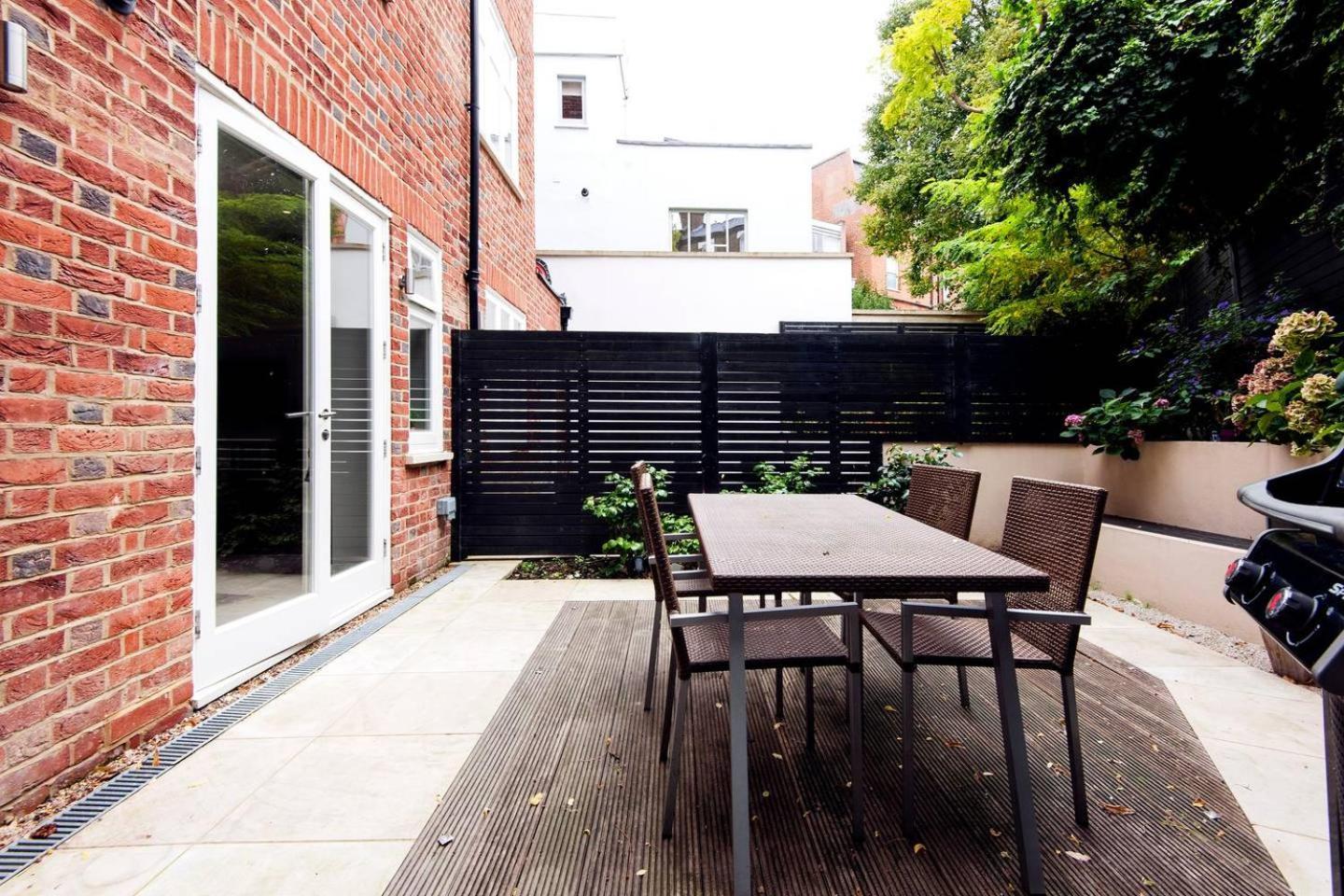 Apartment The Bohemian Rhapsody, Hampstead - By Out Of Office Lifestyle
