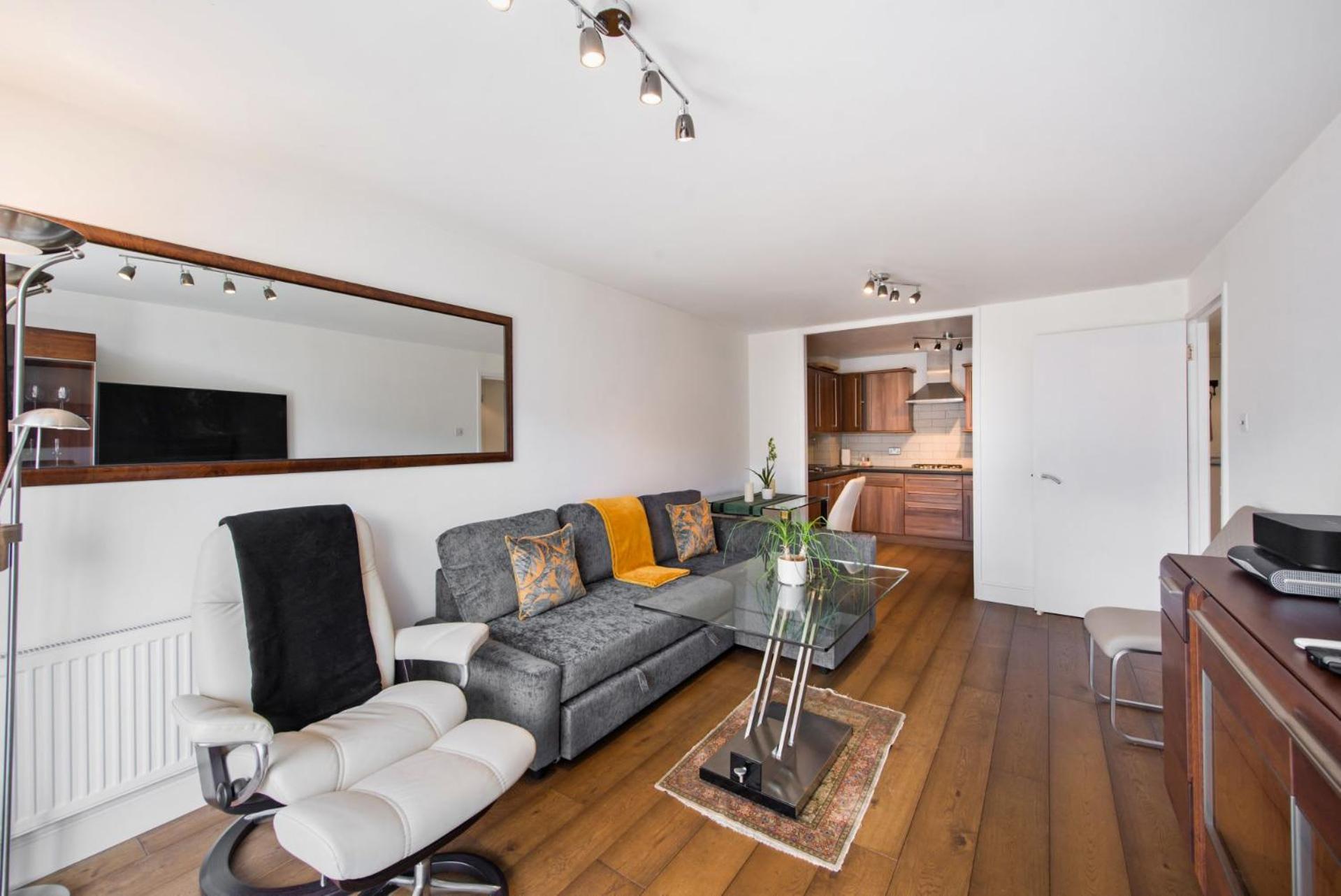 Views For Days - Fitzrovia - By Frankie Says Apartamento *