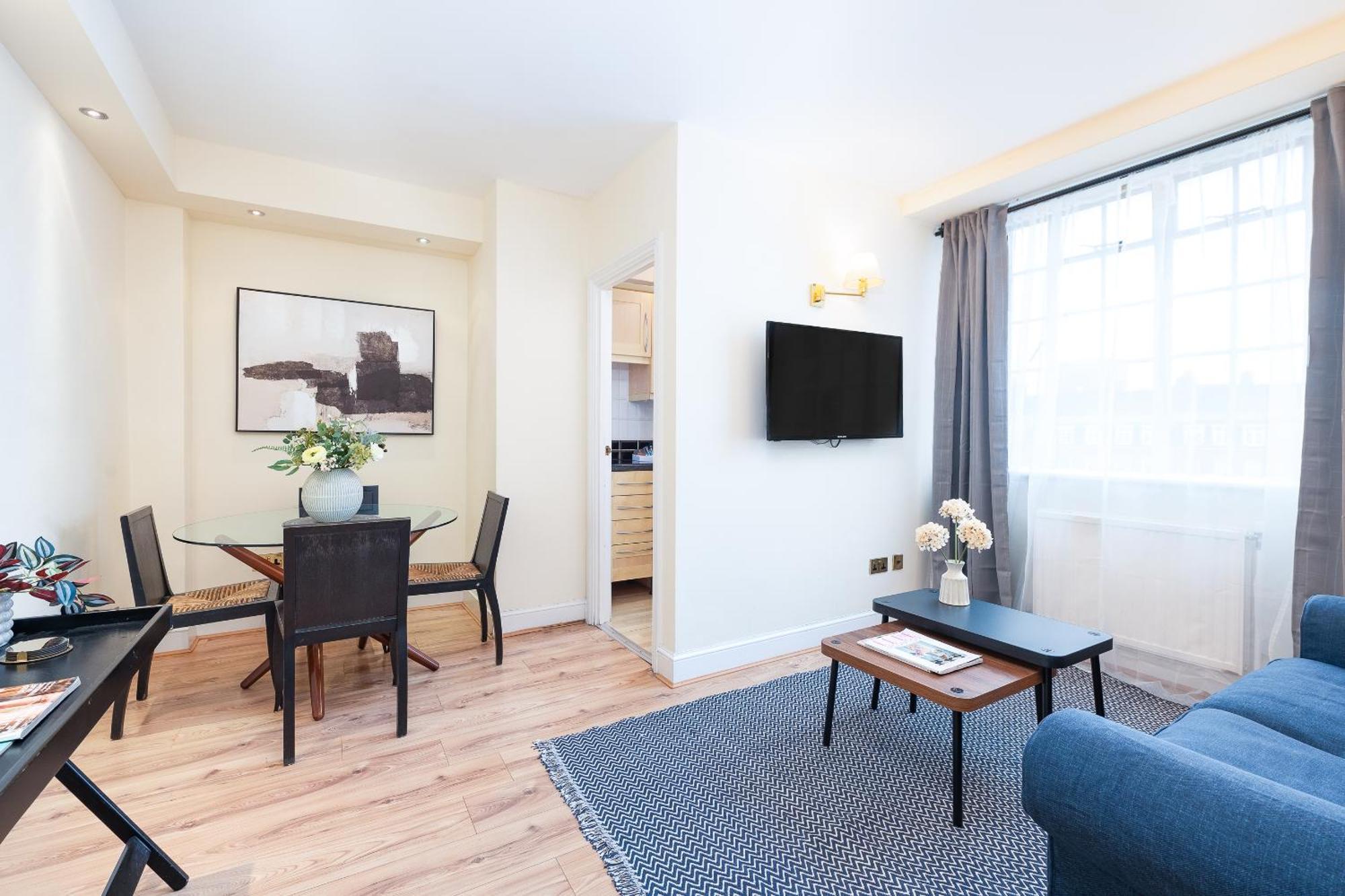 Capital One Bedroom Flat Chelsea Cloisters 724 * Londres
