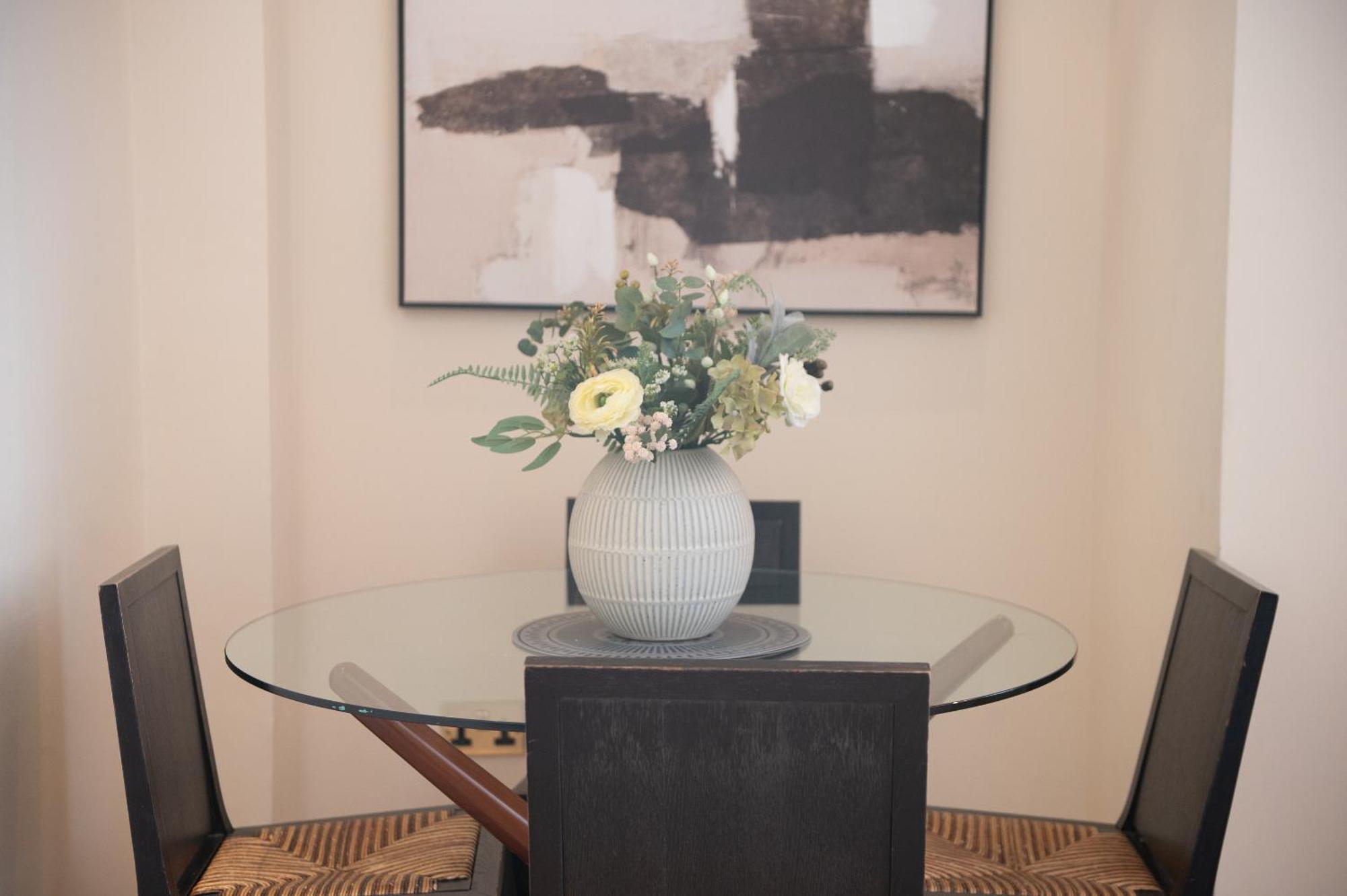 Capital One Bedroom Flat Chelsea Cloisters 724 Londres
