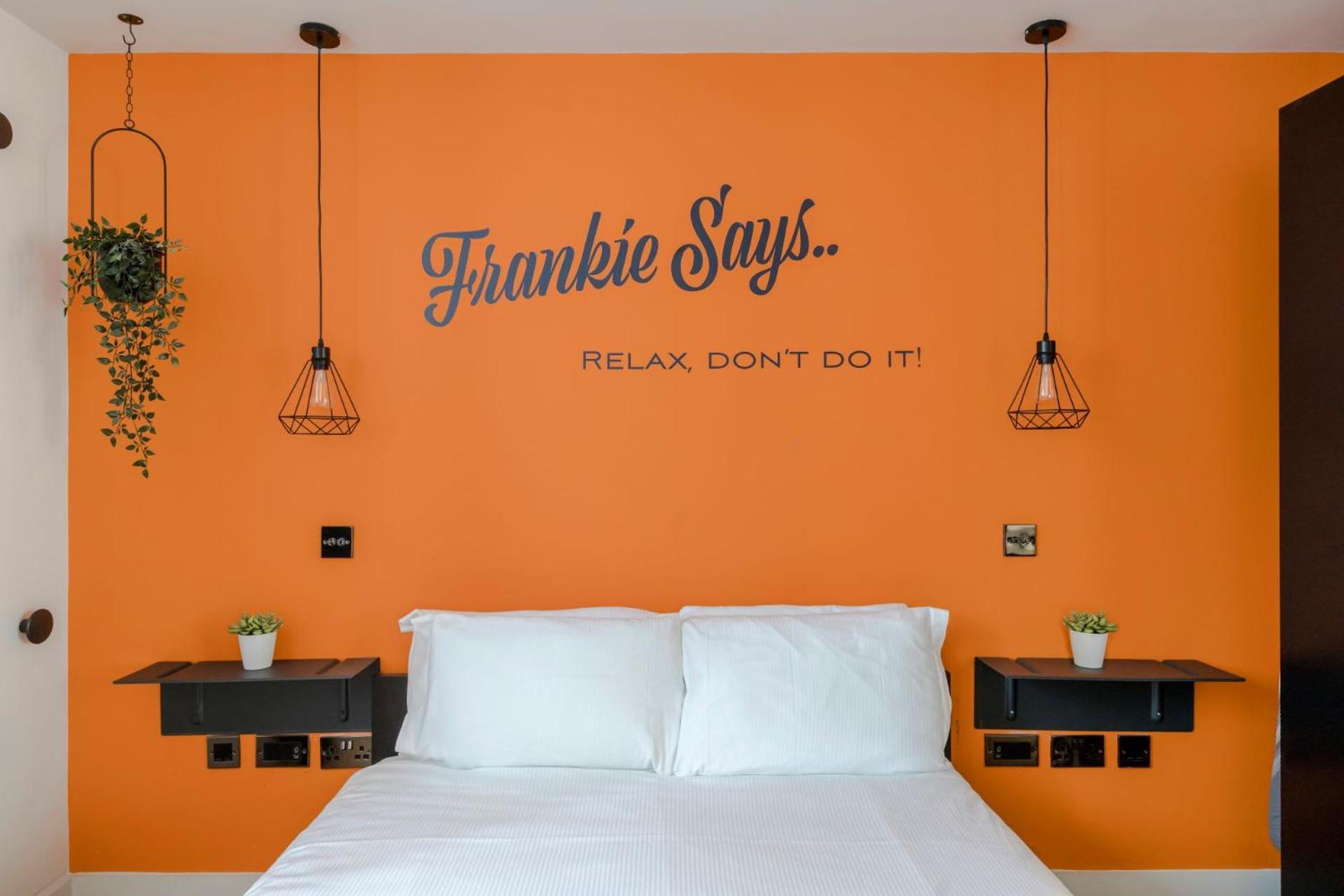 The Socialite - Covent Garden - By Frankie Says Apartment London