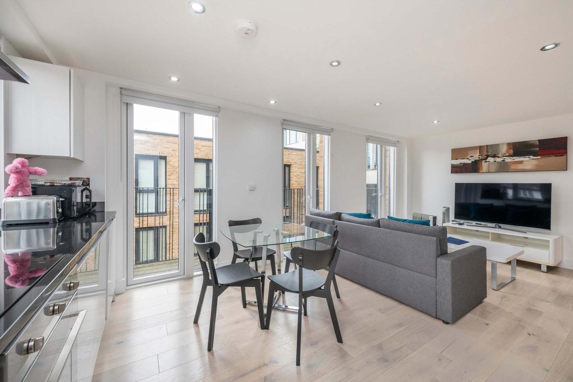 Apartment The King's - St Pancras - By Frankie Says London