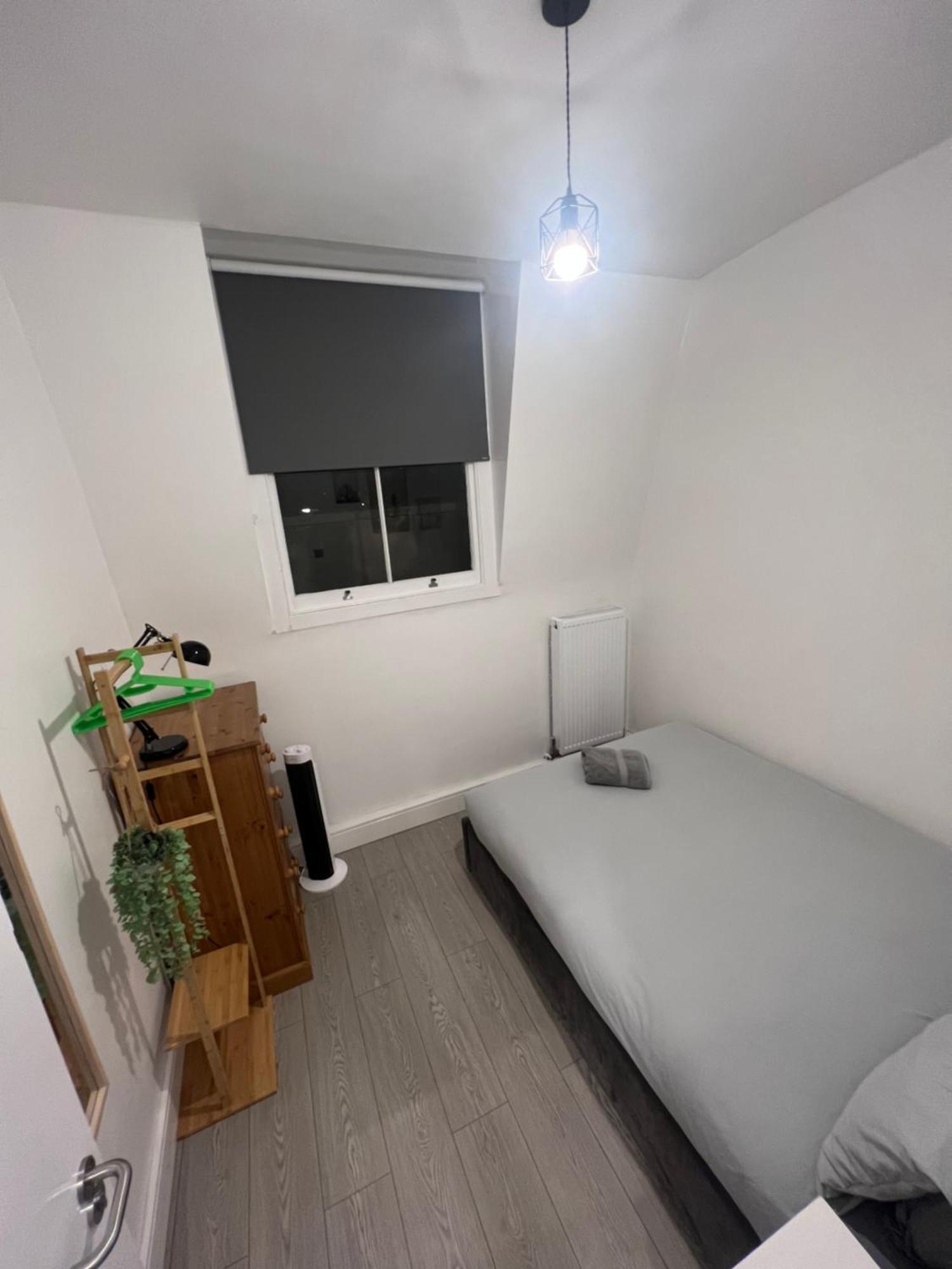 2 Bed In On 3rd Floor - Newly Refurbished - No Lift Apartamento
