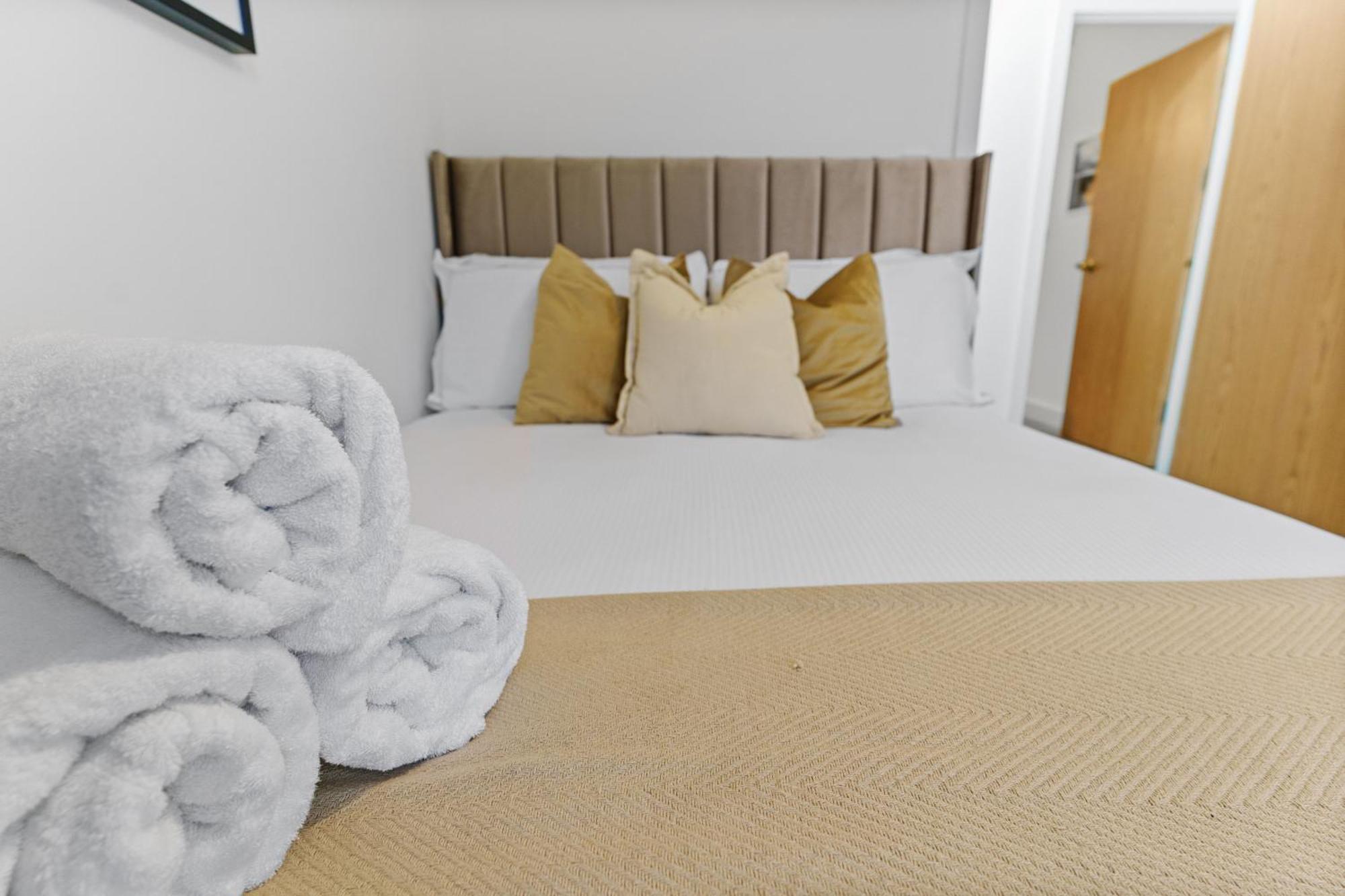Livestay Affordable One Bedroom & Studio In India Docks E14 *