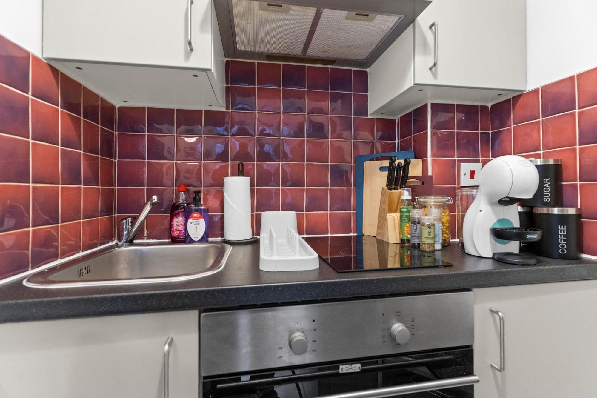 Livestay Affordable One Bedroom & Studio In India Docks E14