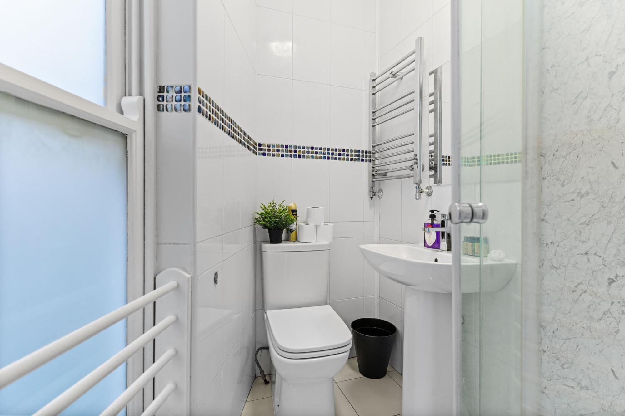 Livestay Affordable One Bedroom & Studio In India Docks E14 Londres