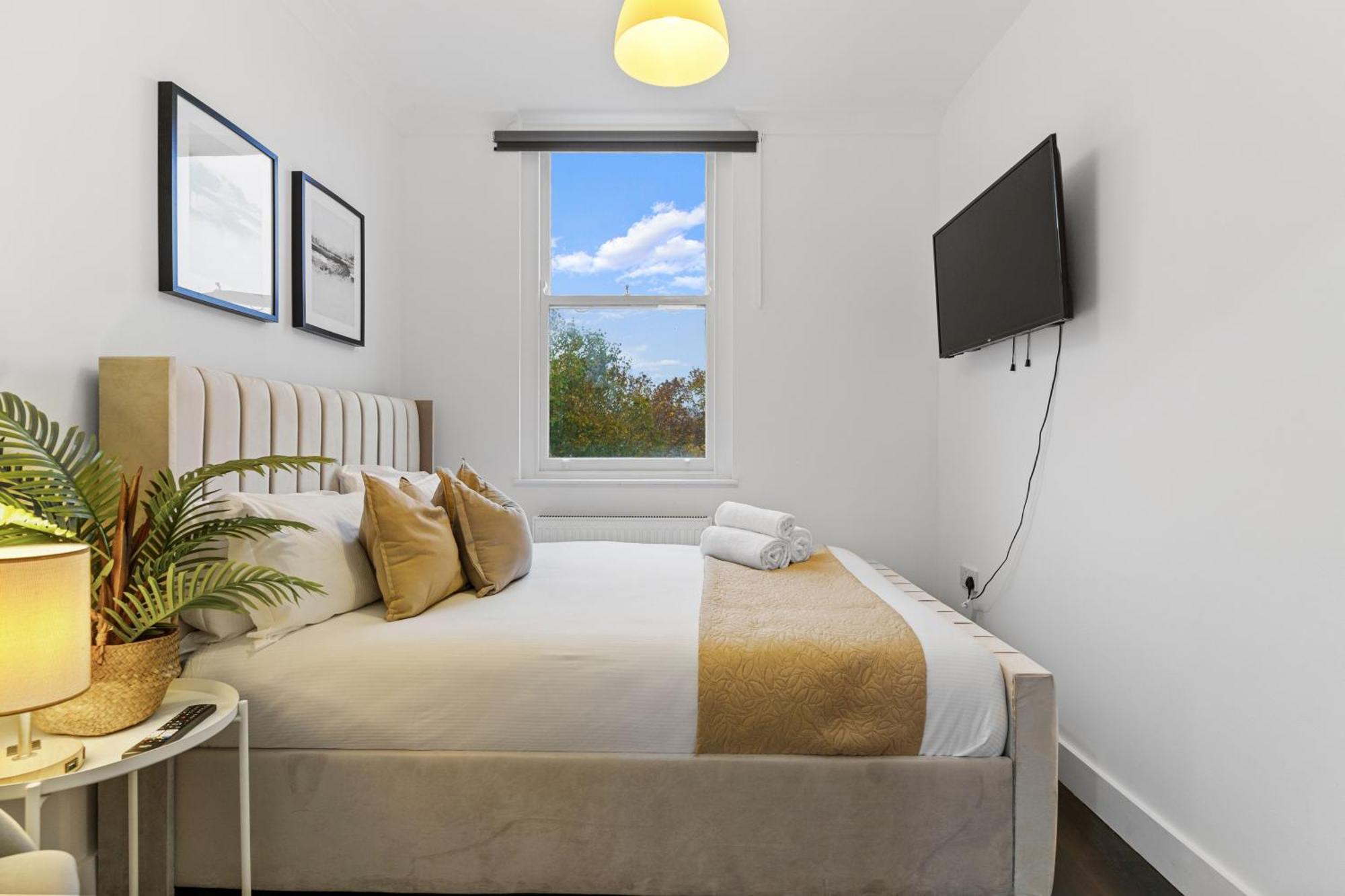 Livestay Affordable One Bedroom & Studio In India Docks E14