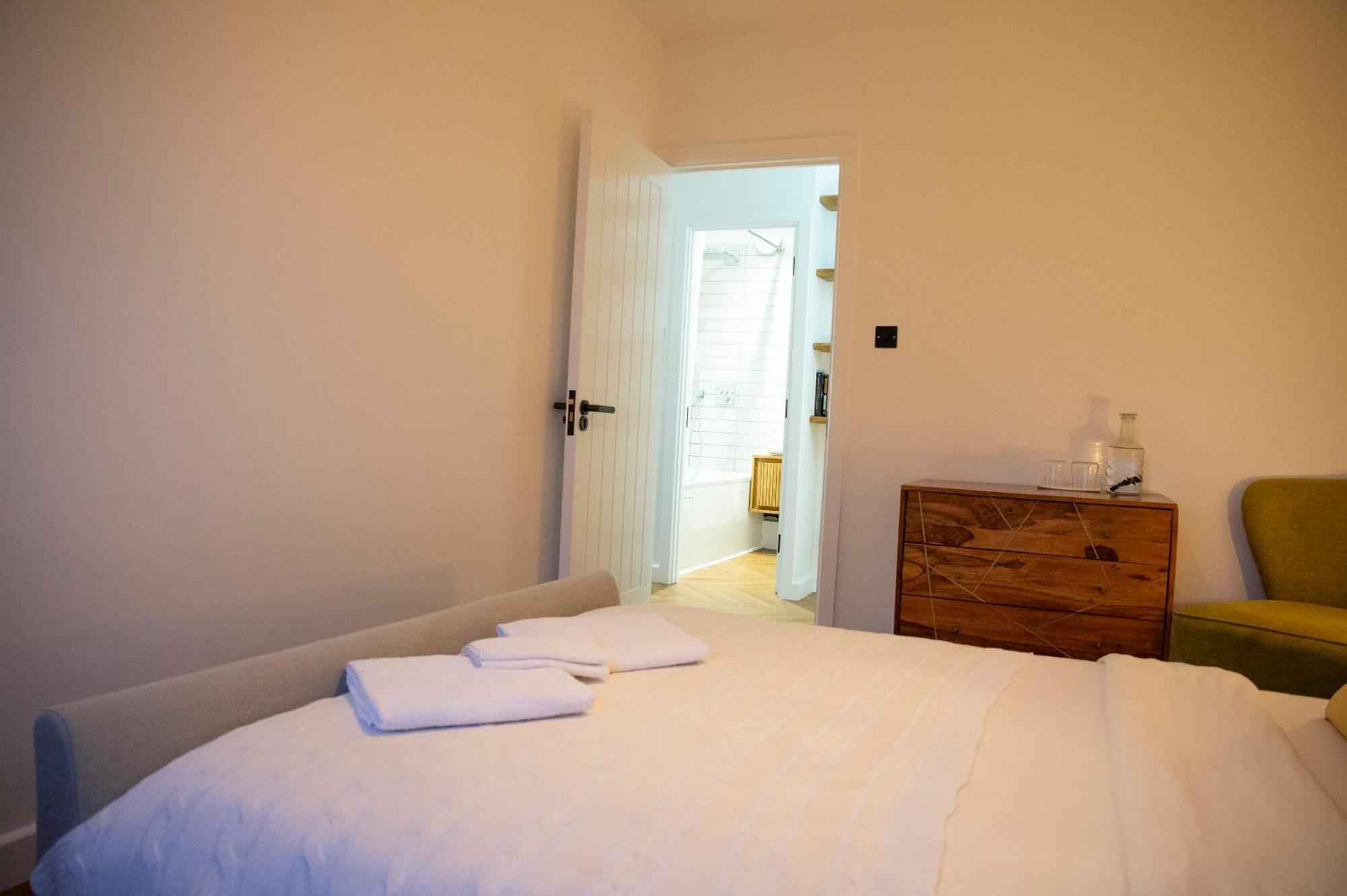 Sunny, Cosy And Central Near Eye Londres