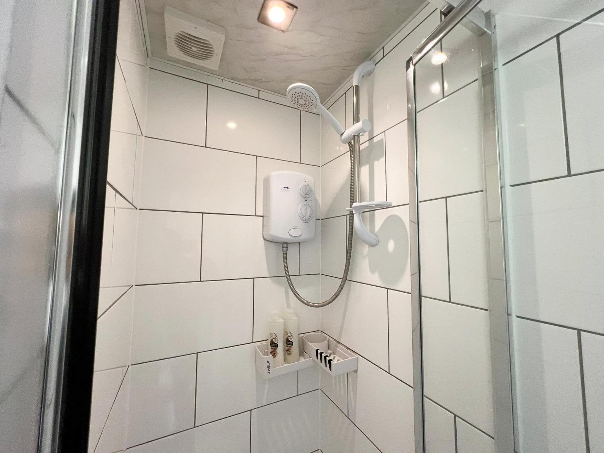 Appartement 2 Bedroom Flat A Short Walk Away To Barbican Centre Near Farringdon, Old St Londen