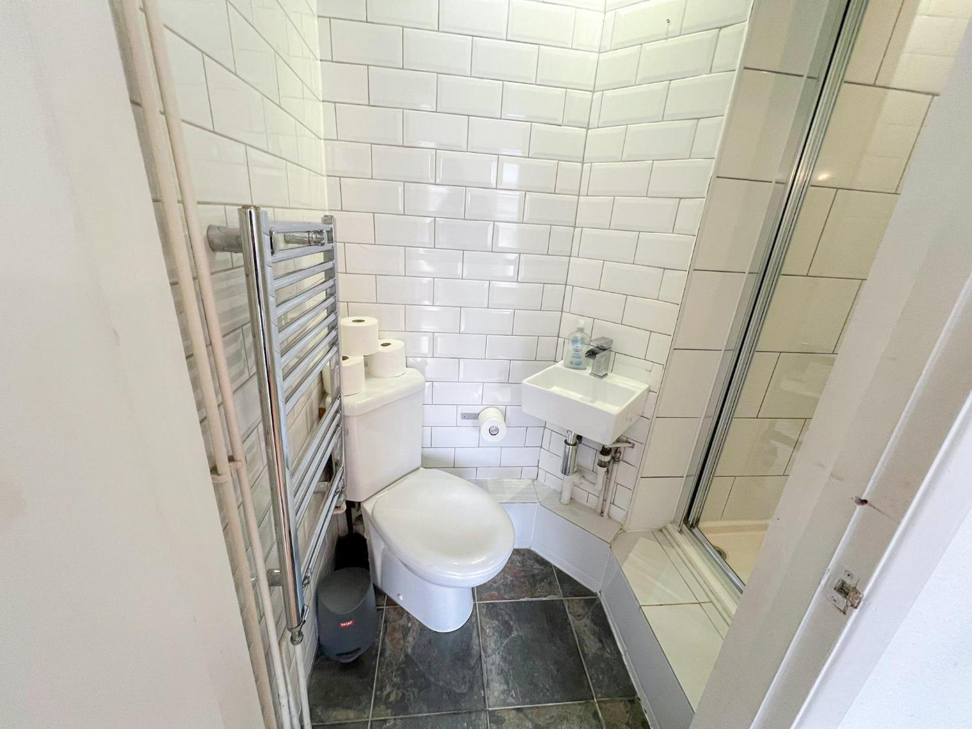 2 Bedroom Flat A Short Walk Away To Barbican Centre Near Farringdon, Old St