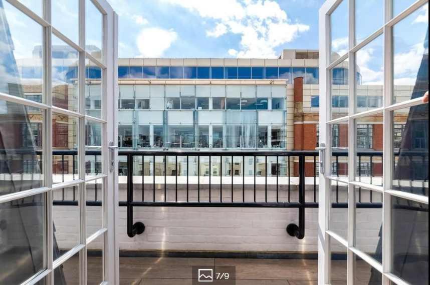 2br Penthouse With Balcony Londres