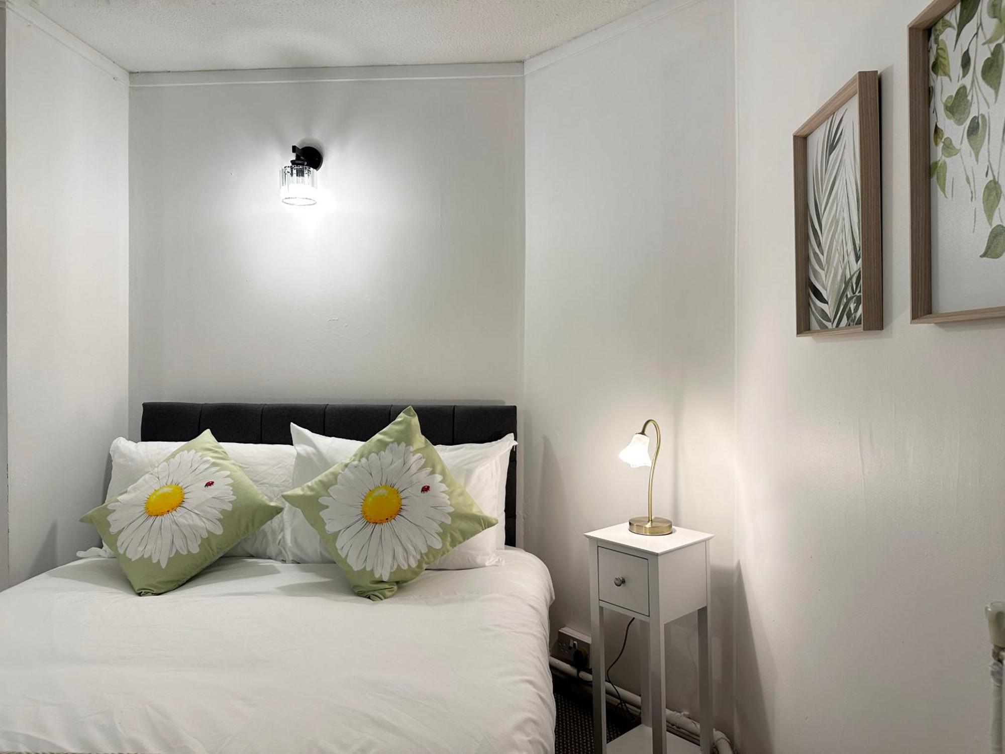 Aria's Place In Chelsea - 2 King Size Bed, 1 Double Bed *