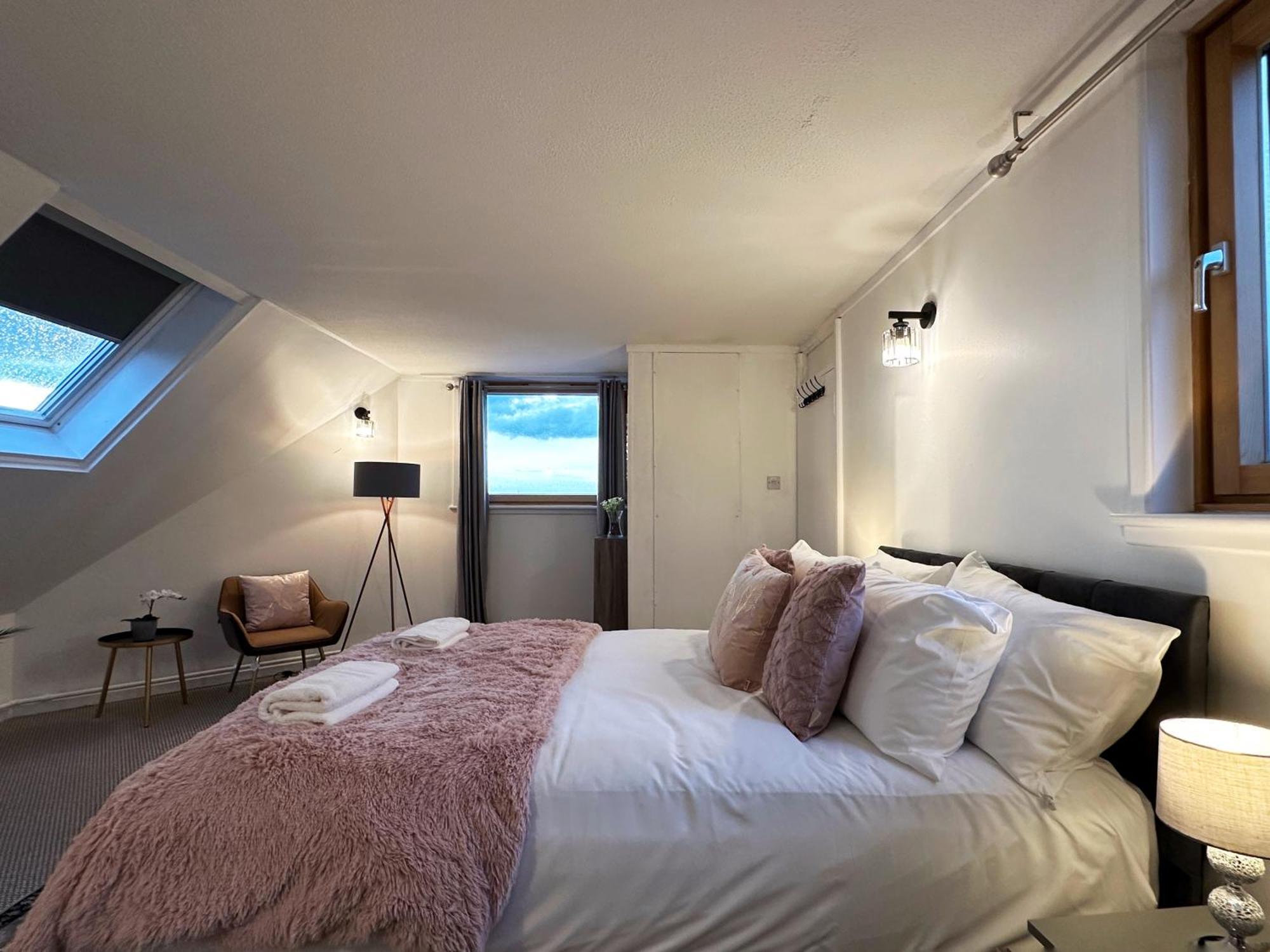 Aria's Place In Chelsea - 2 King Size Bed, 1 Double Bed
