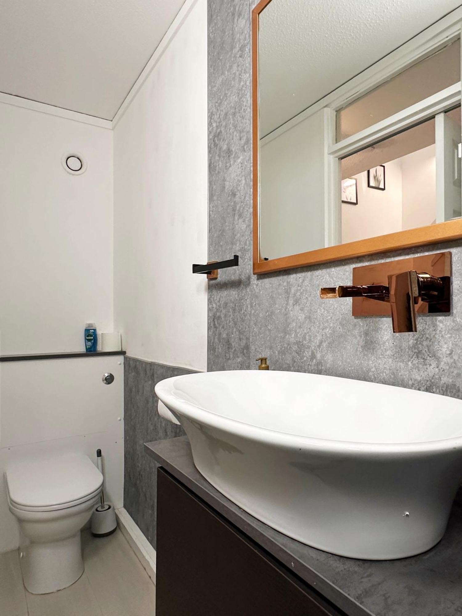 Aria's Place In Chelsea - 2 King Size Bed, 1 Double Bed Appartement Londres
