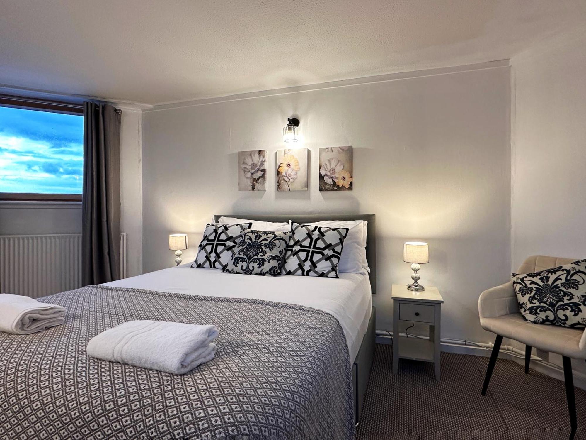 Aria's Place In Chelsea - 2 King Size Bed, 1 Double Bed Appartement