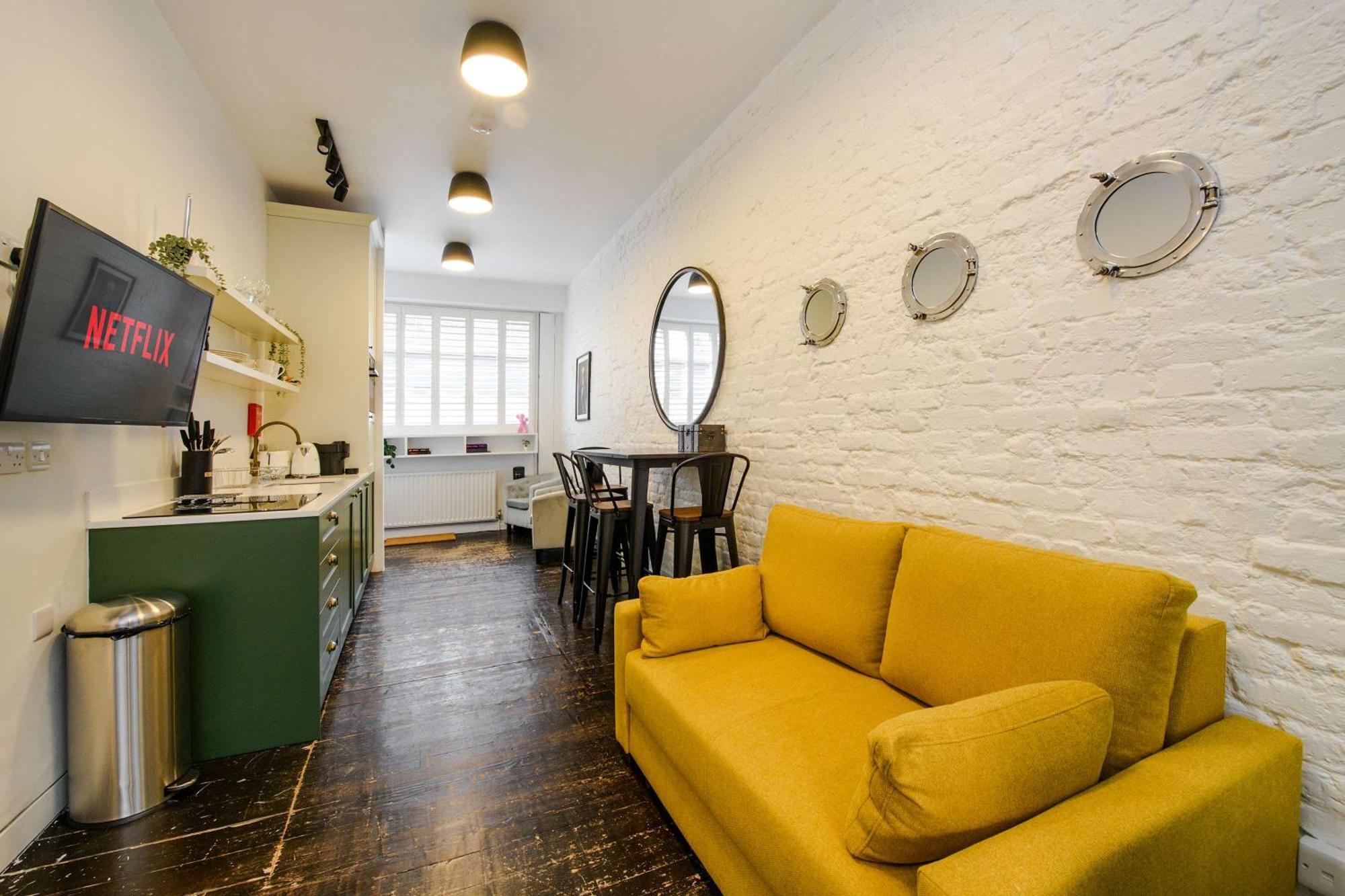 The Cheeky Hideaway-borough- By Frankie Says Londres