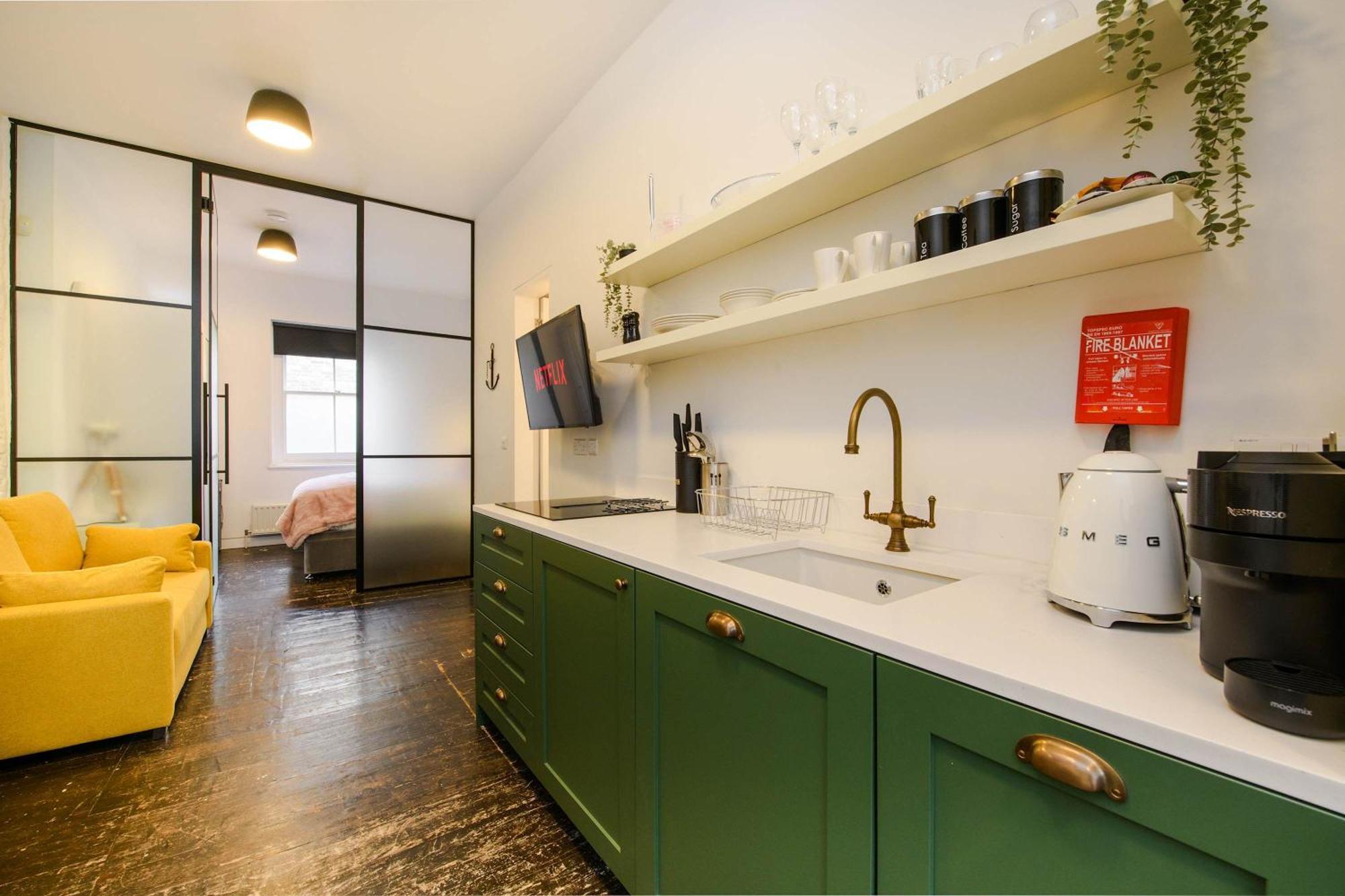 The Cheeky Hideaway-borough- By Frankie Says Appartement *