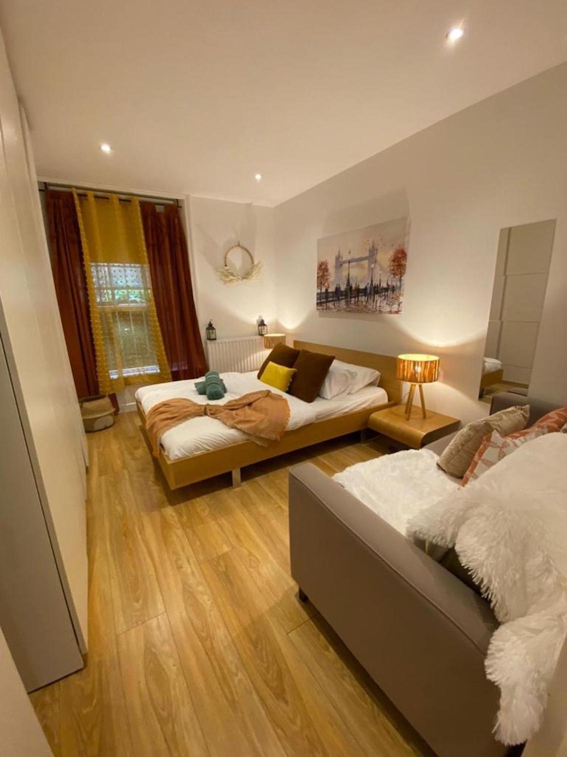 Lavish Sleep 10 In Soho *
